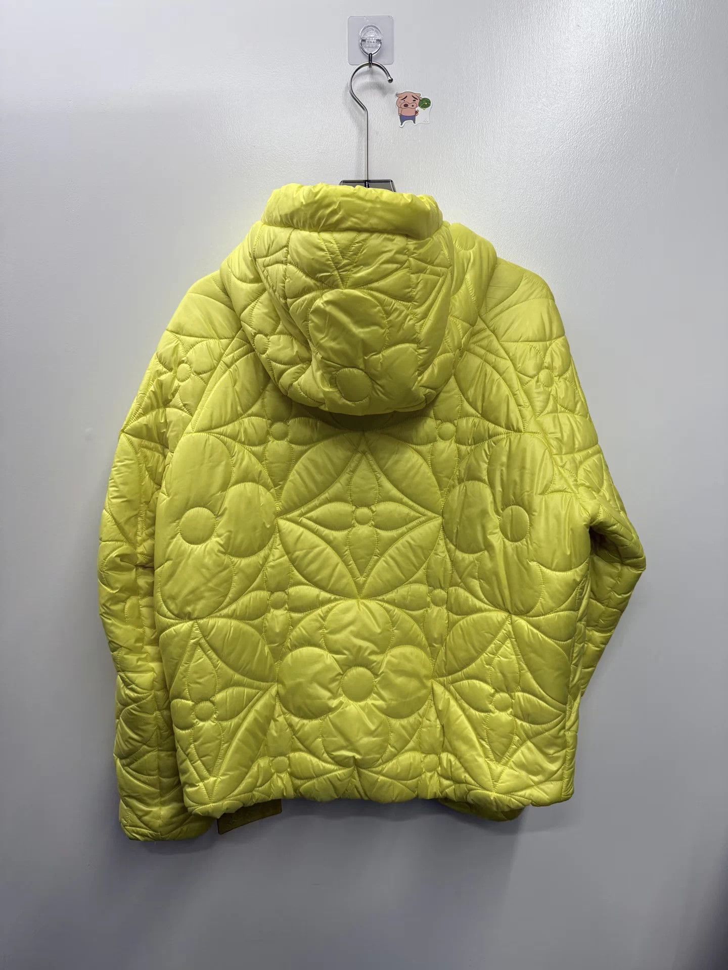 Louis Vuitton Louis Vuitton embossed all-over tag down jacket Size M / US 6-8 / IT 42-44 - 2 Thumbnail