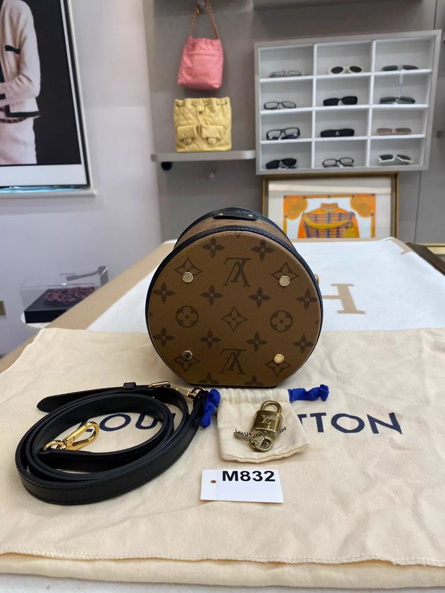 Louis Vuitton LV Monogram Noé Strap Chip Near New M832 Size ONE SIZE - 7 Thumbnail