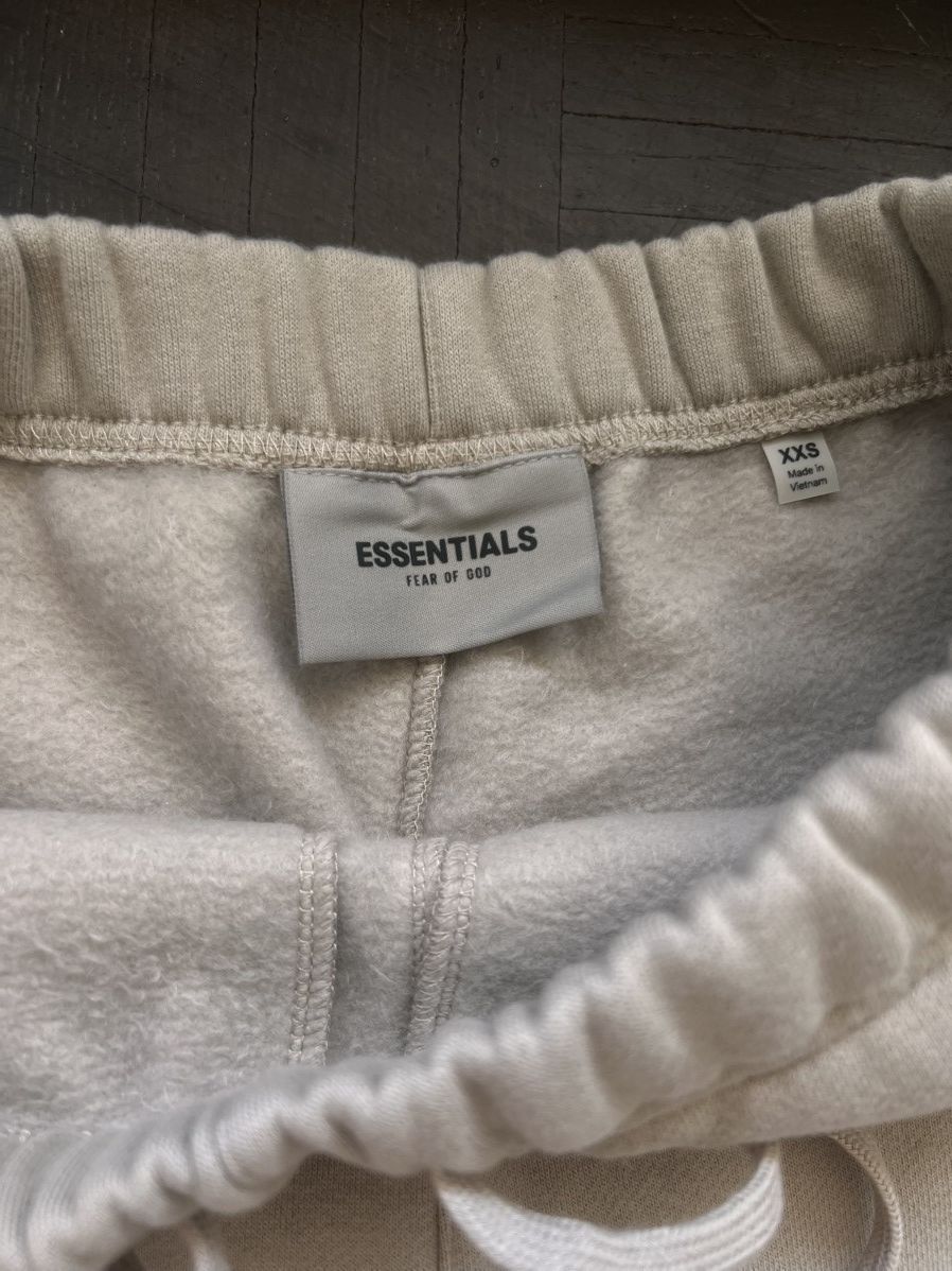 Essentials Fear of god essentials sweatpants tan size XXS new with tags Size US 26 / EU 42 - 5 Thumbnail