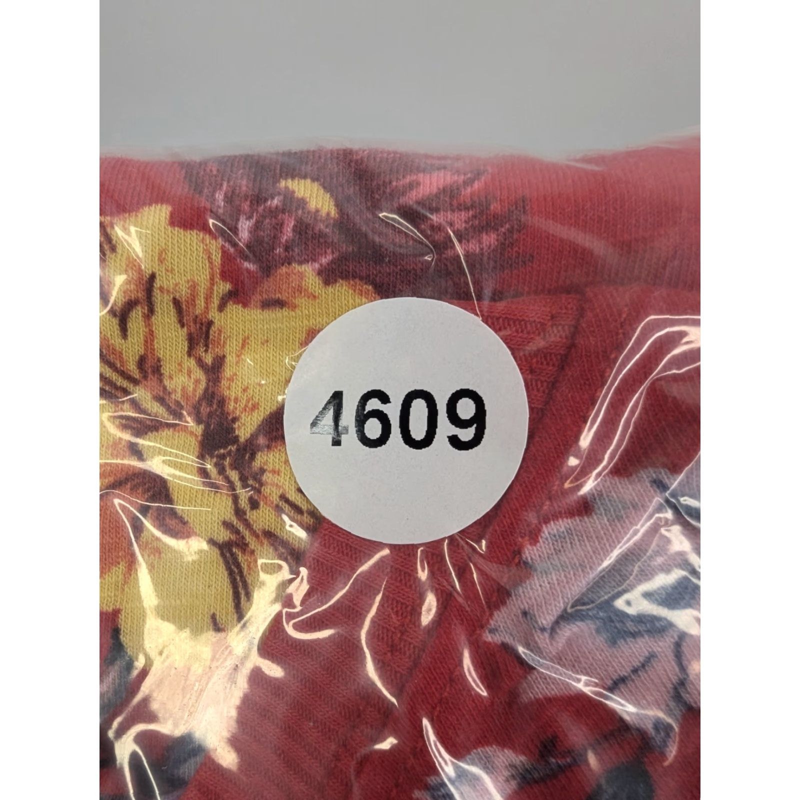 Torrid Torrid Red Floral Classic Fit Short Sleeve Crew Neck Stretch Plus Size 4X T-Shirt Size 40" / US 18 - 6 Thumbnail