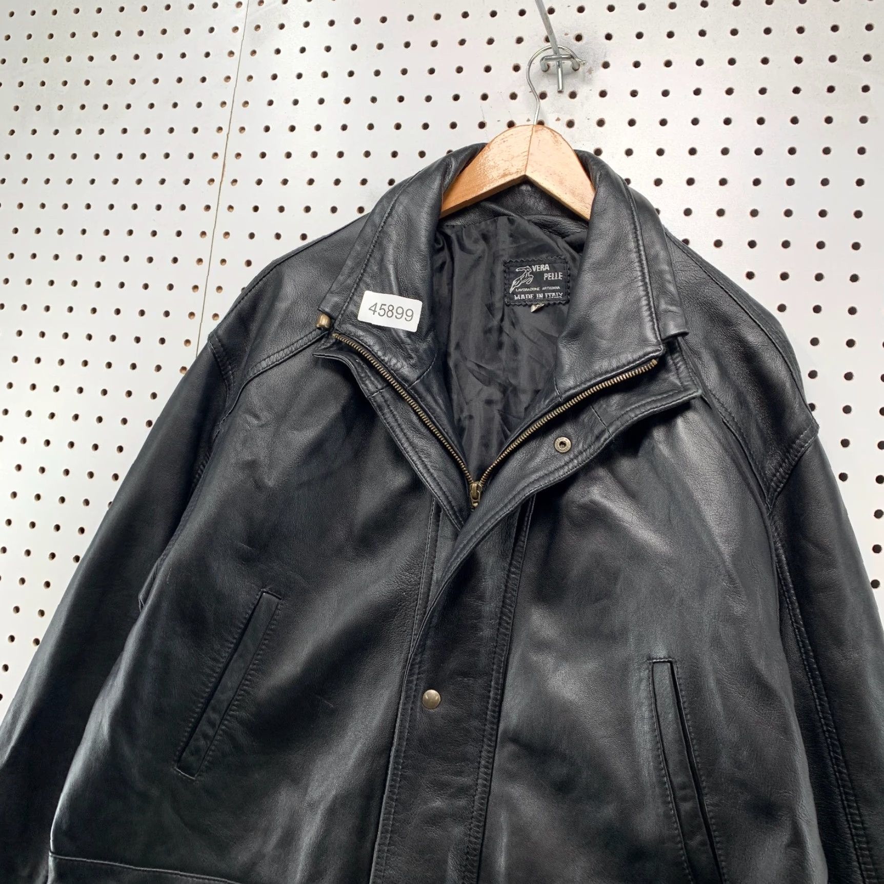 Vera Pelle VINTAGE Vera Pelle Leather Coat Mens 52 Black Car Coat Field Jacket Made Italy Jacket Mens 52 Black Italy Leather Coat Vintage Vera Pelle Size US L / EU 52-54 / 3 - 5 Thumbnail