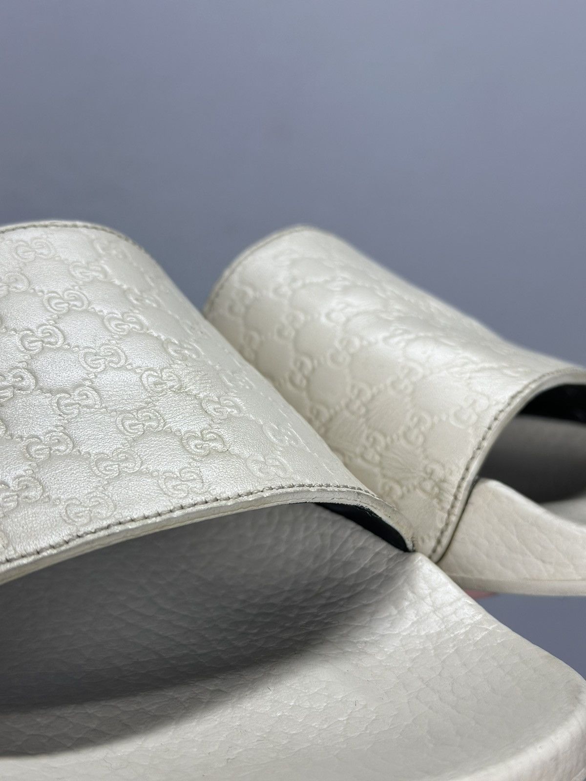 Gucci Gucci microguccissima Slides Cream Monogram Pattern Sandals Size US 10 / EU 43 - 5 Thumbnail