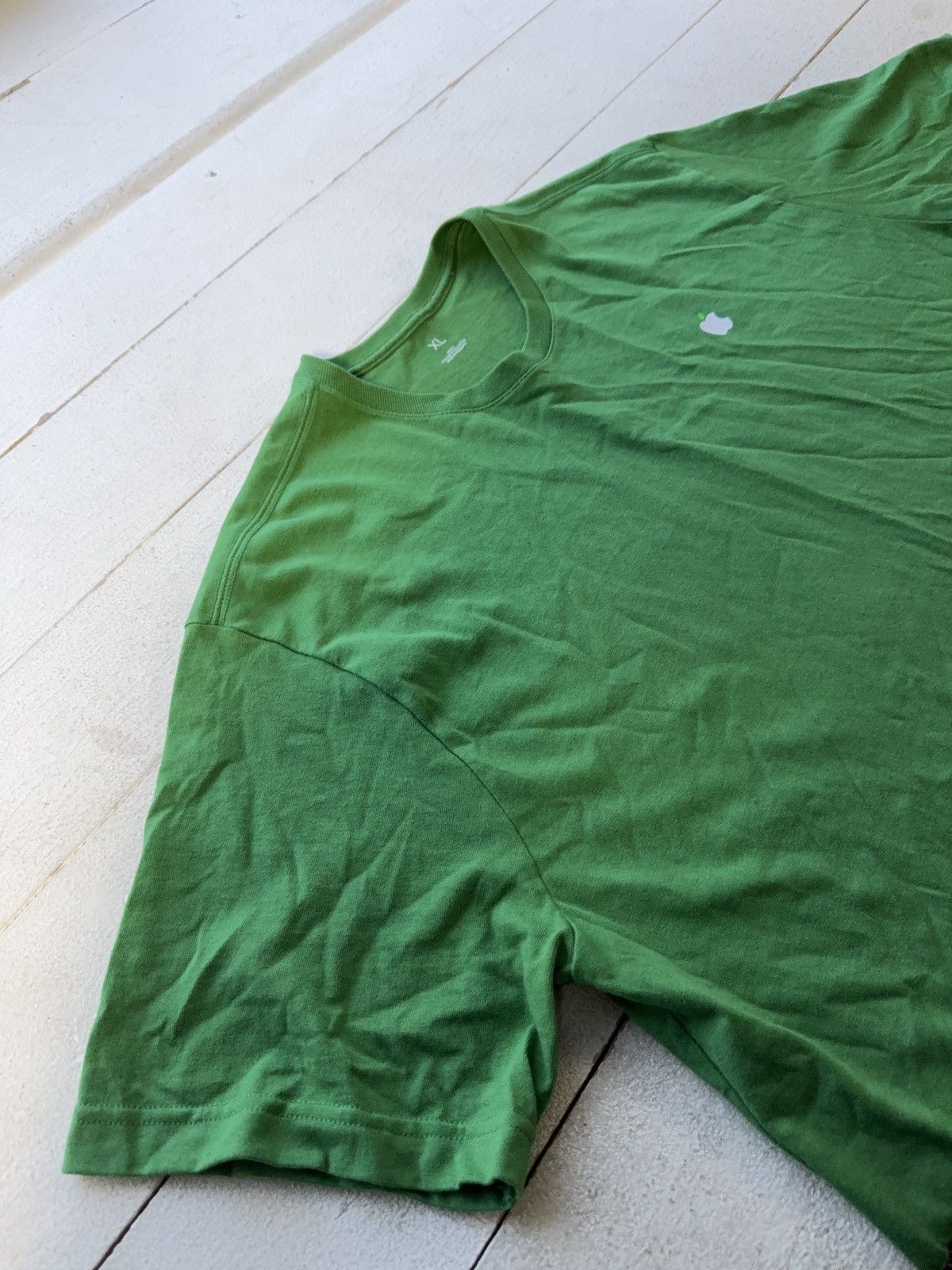 Apple 00s Apple Green Logo Minimal Corporate Promo T-Shirt XL Size US XL / EU 56 / 4 - 7 Thumbnail