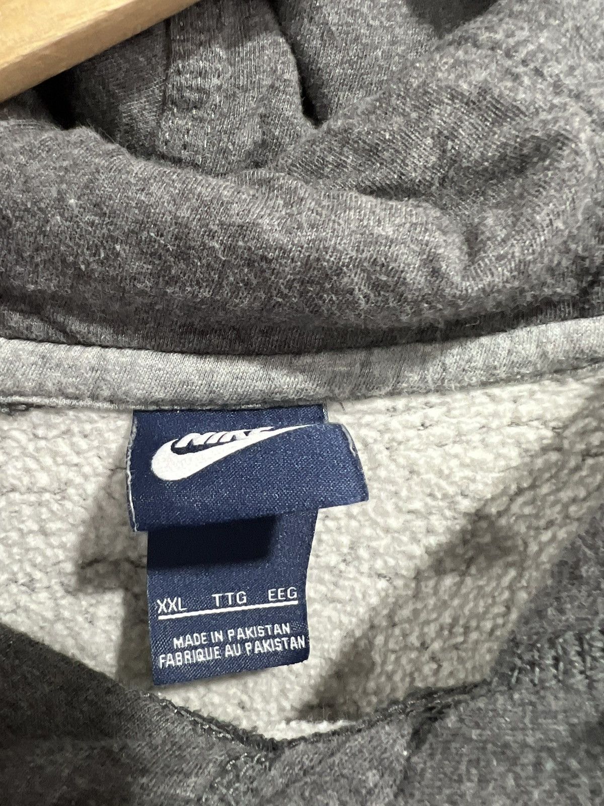 Nike Vintage Y2K Nike Swoosh Hoodie Sweater check Size US XL / EU 56 / 4 - 3 Thumbnail