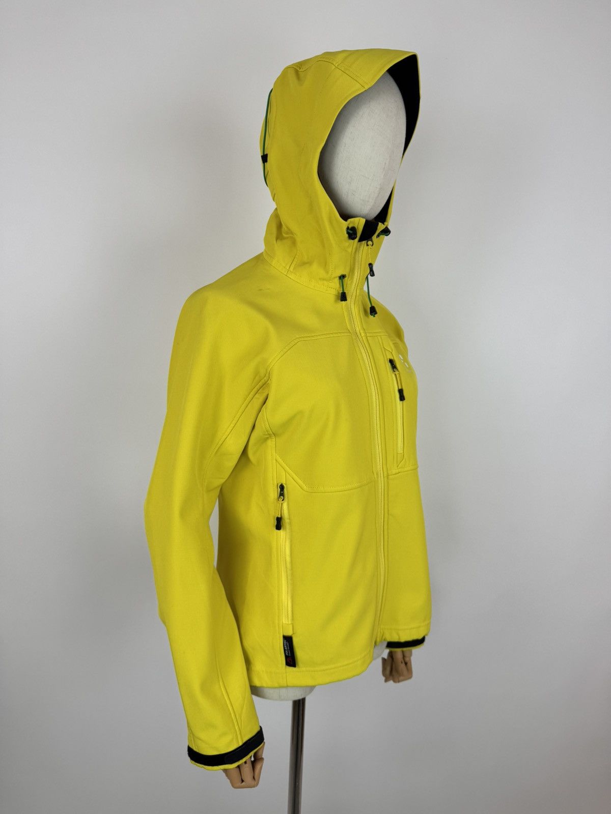 Haglofs Haglofs Softshell Jacket Womens Windstopper gorpcore Hiking Size S / US 4 / IT 40 - 4 Thumbnail