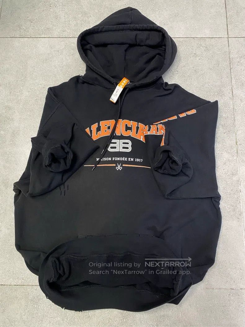 Balenciaga Balenciaga Black hooded sweatshirt with scissors destructi Size US M / EU 48-50 / 2 - 4 Thumbnail