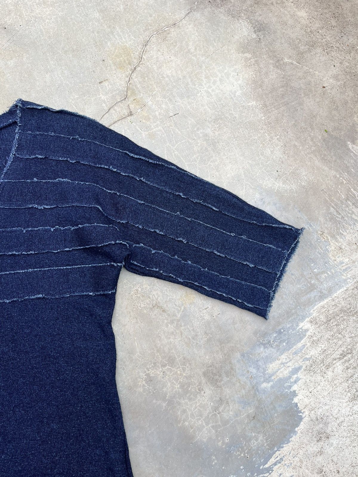 5351 POUR LES HOMMES × Japanese Brand × Le Grande Bleu (L.G.B.) 5351 Pour Les Femmes Distress Top Size S / US 4 / IT 40 - 3 Thumbnail