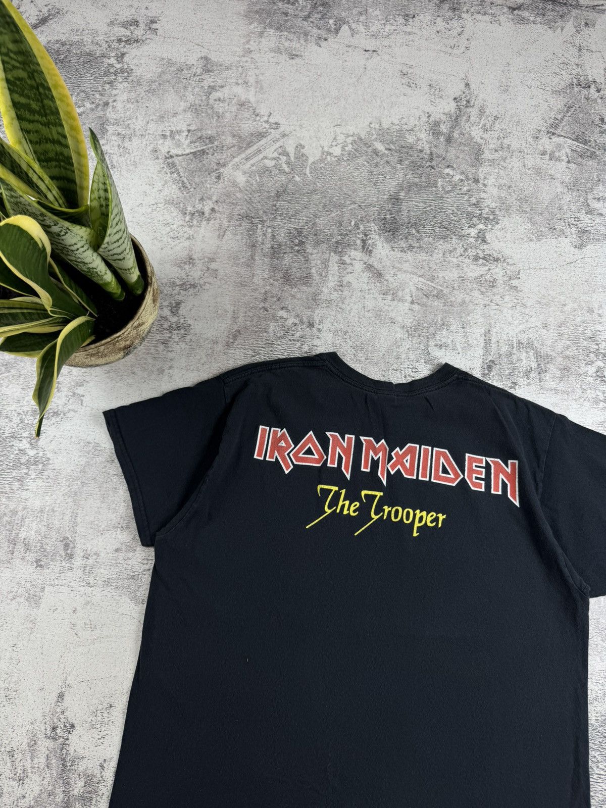 Iron Maiden Iron Maiden 00s The Trooper Rock Tour Rap Faded Merch Devil Band T Shirt Jersey Size US L / EU 52-54 / 3 - 10 Thumbnail