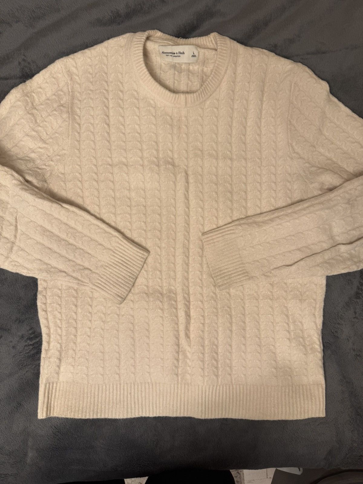 Abercrombie & Fitch Soft Cable Knit Sweater Size US L / EU 52-54 / 3 - 1 Thumbnail