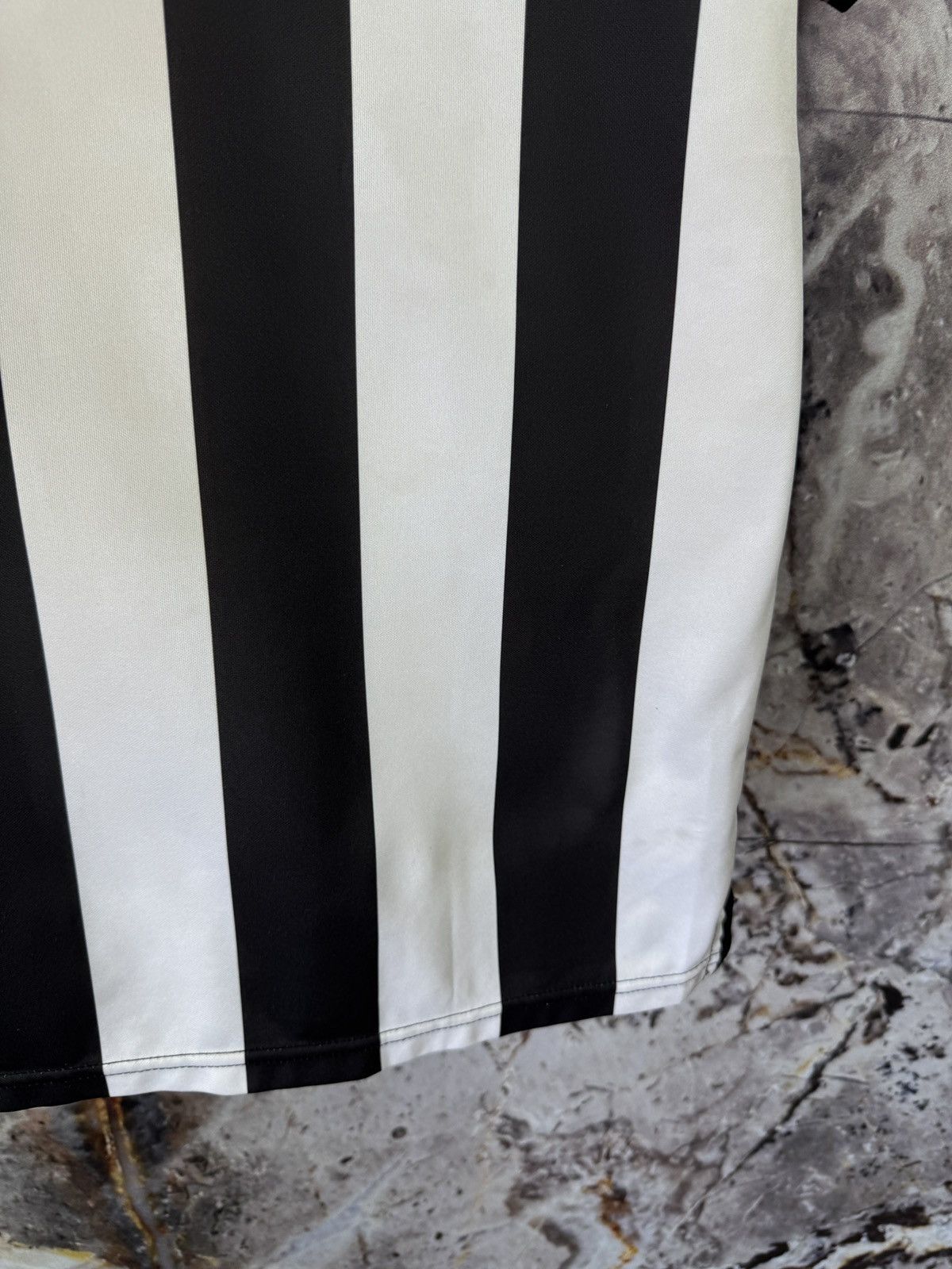 Vintage Score Draw Newcastle United Jersey 1983-1984 Retro Football Size US XL / EU 56 / 4 - 22 Thumbnail