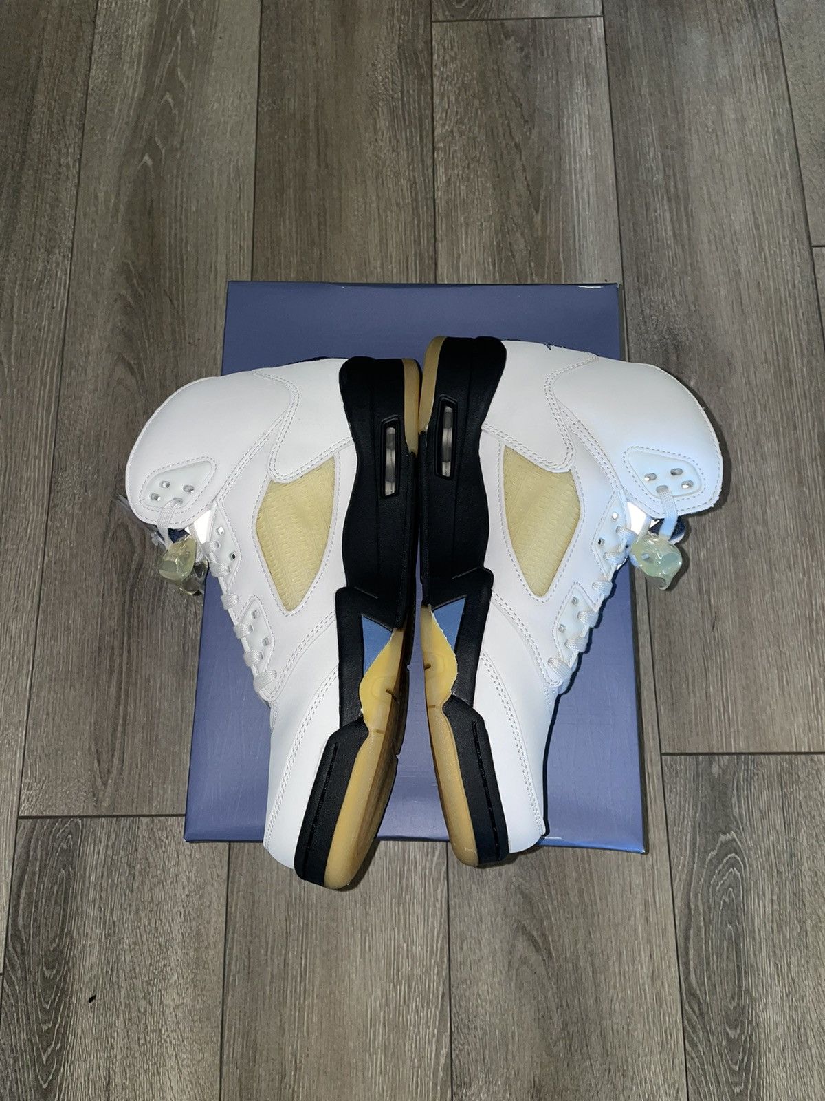 A Ma Maniére x Jordan 5 ‘Dawn’ - Size 9.5M