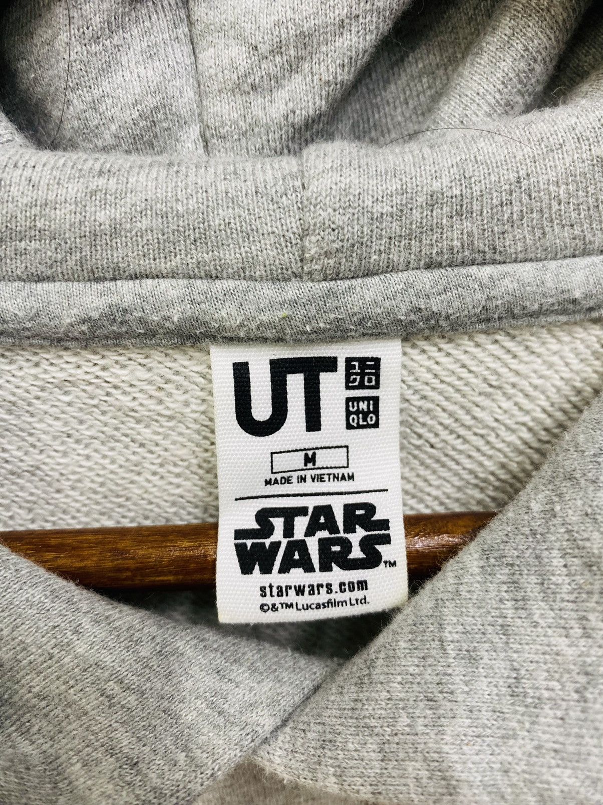 Uniqlo Uniqlo X Star Wars Hoodie Big Logo Pullover Jumper Size M Size US M / EU 48-50 / 2 - 8 Thumbnail