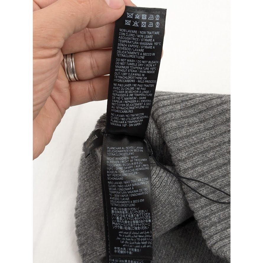 Balenciaga o1rshd1 Q:2/Size:OS/Unisex Cashmere Beanie Cap / Hat in Grey Size ONE SIZE - 14 Thumbnail