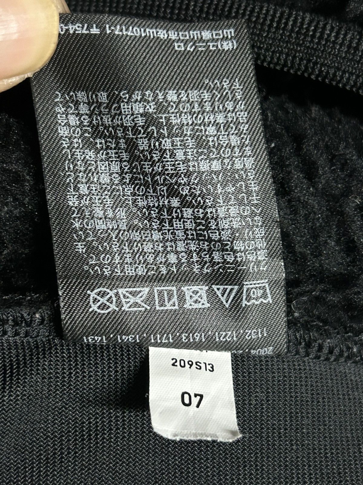 Uniqlo × White Mountaineering 🔥 WHITE MOUNTAINEERING x UNIQLO Half Button Sweatshirts Size US L / EU 52-54 / 3 - 10 Thumbnail