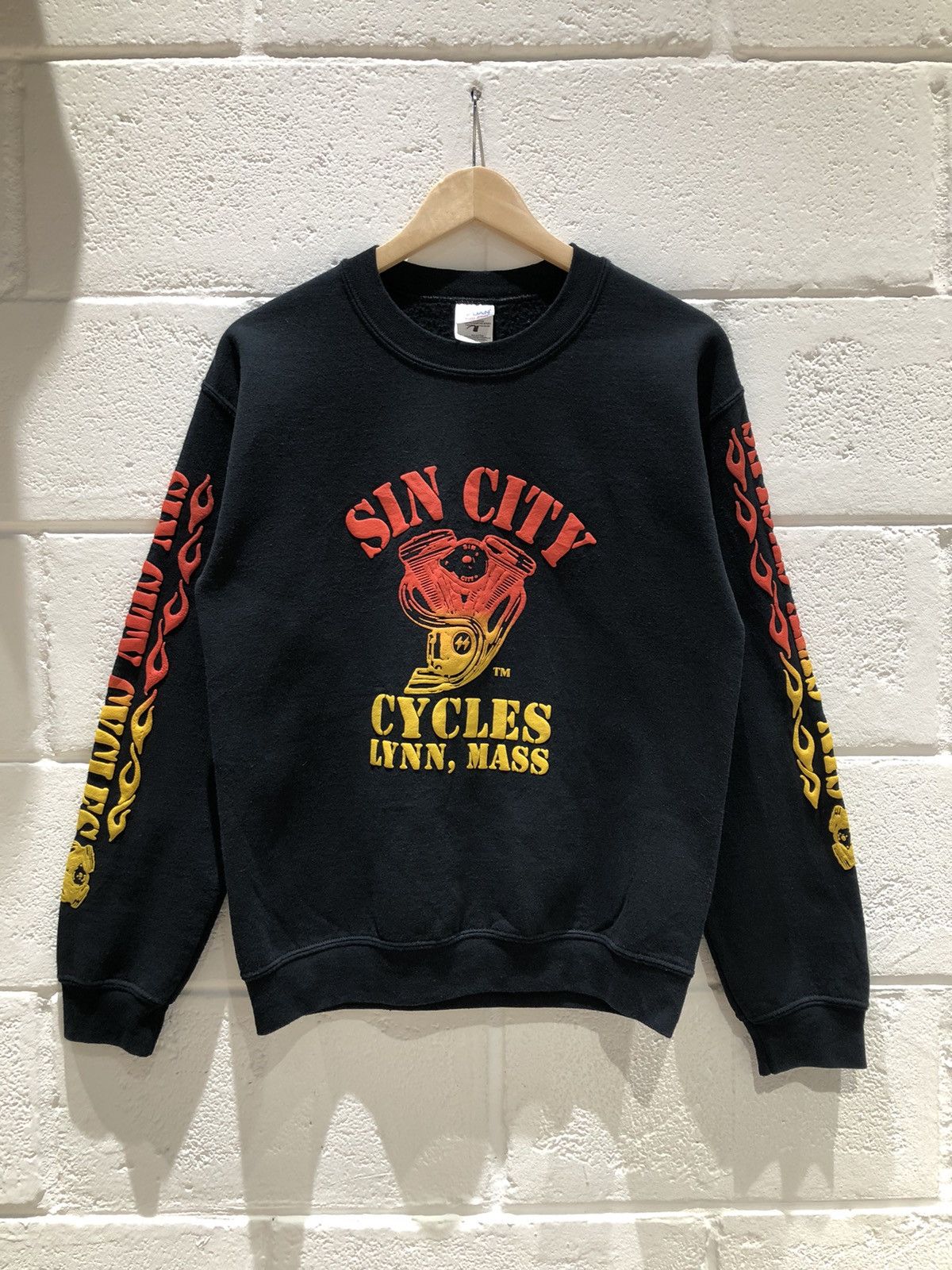 Gildan Y2K Sin City Cycles Lynn Massachusetts Size US M / EU 48-50 / 2 - 3 Thumbnail