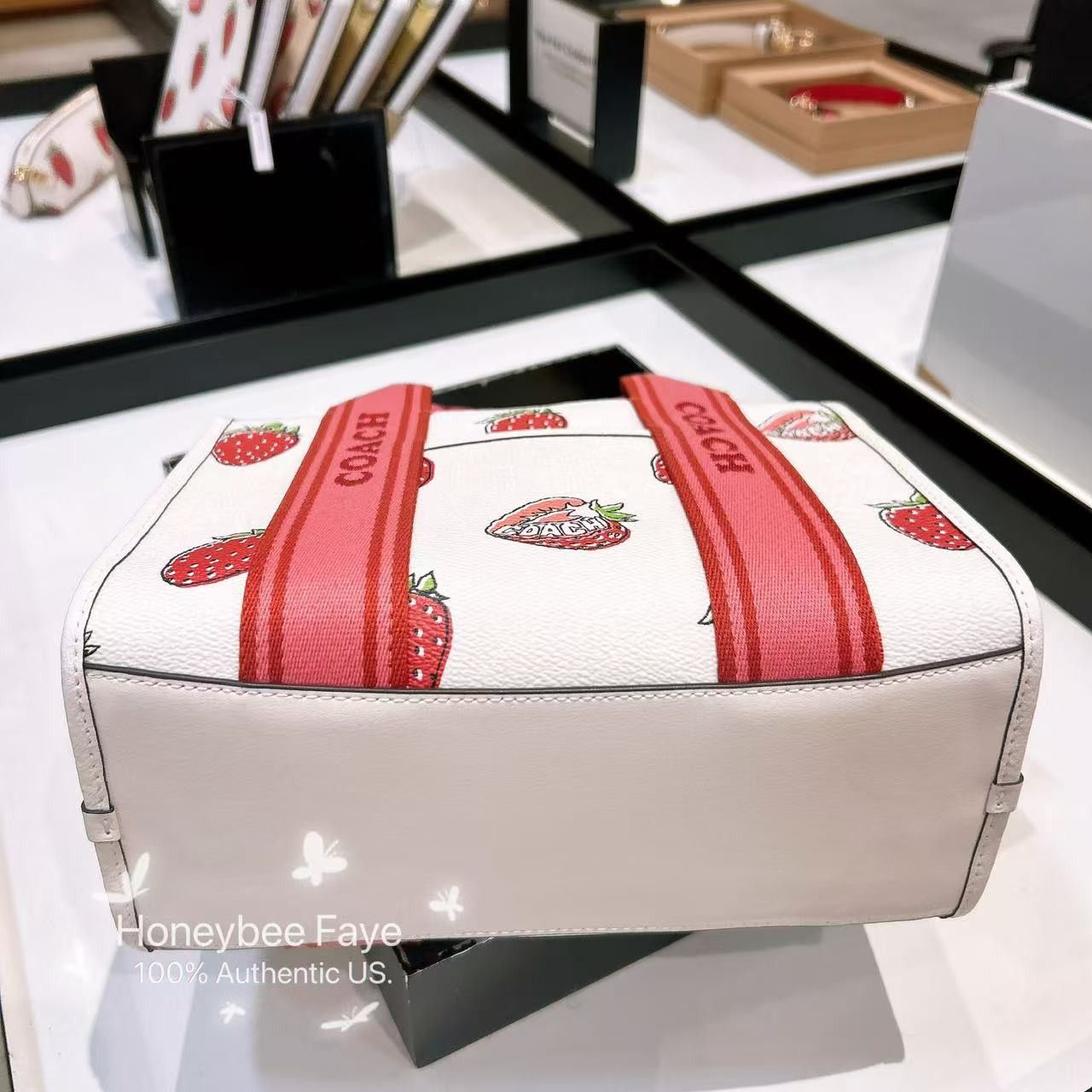 Coach Smith Tote Bag 24 With Strawberry Print CAR80 Size ONE SIZE - 4 Thumbnail