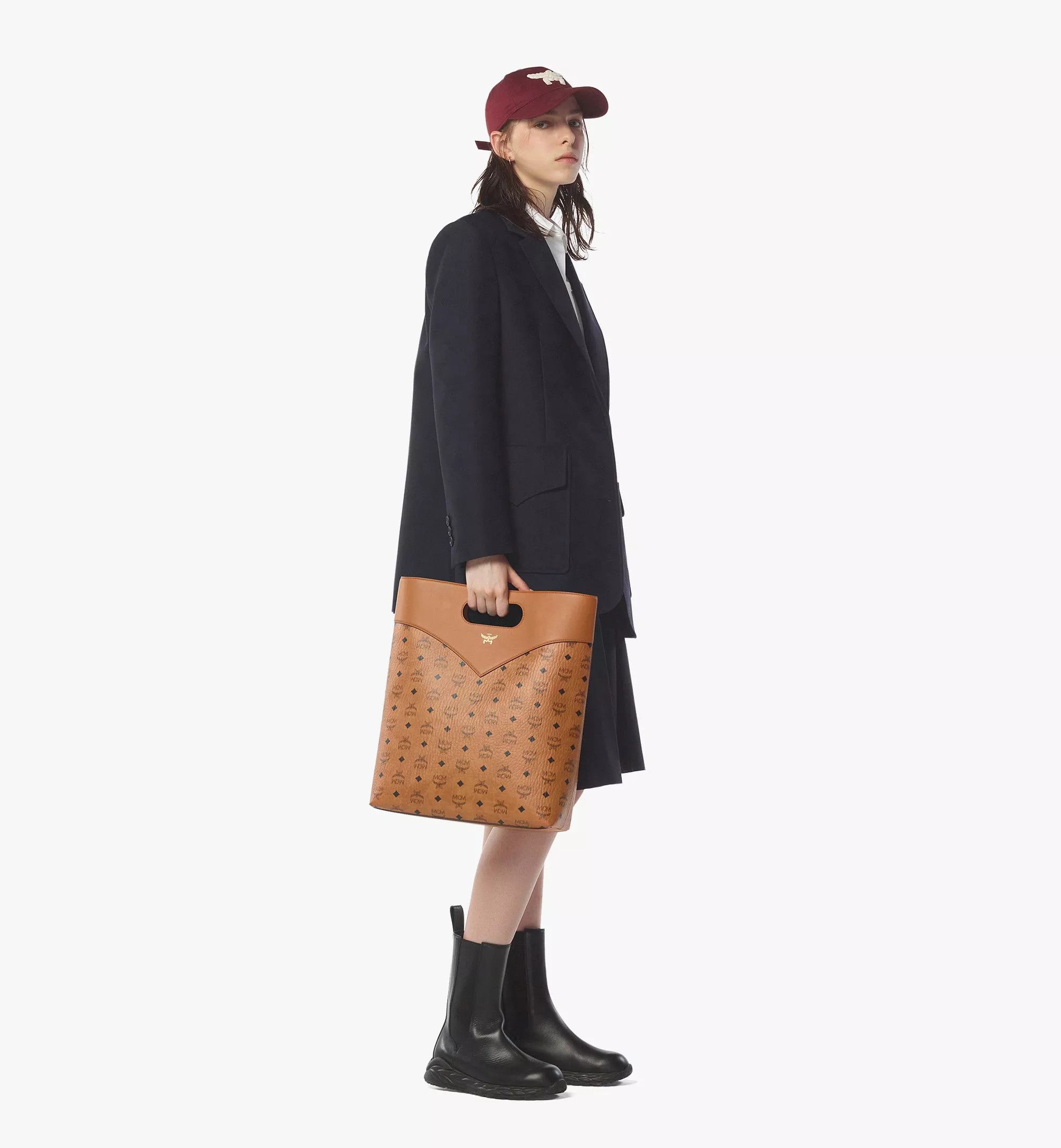 MCM o1mt1gz0725 Size: OS / Tote Large Bag in Brown Size ONE SIZE - 6 Thumbnail