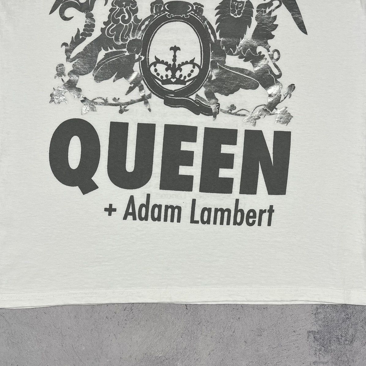 Band Tees Vintage Queen x Adam Lambert y2k rock tour band tee 00’s Size US M / EU 48-50 / 2 - 5 Thumbnail