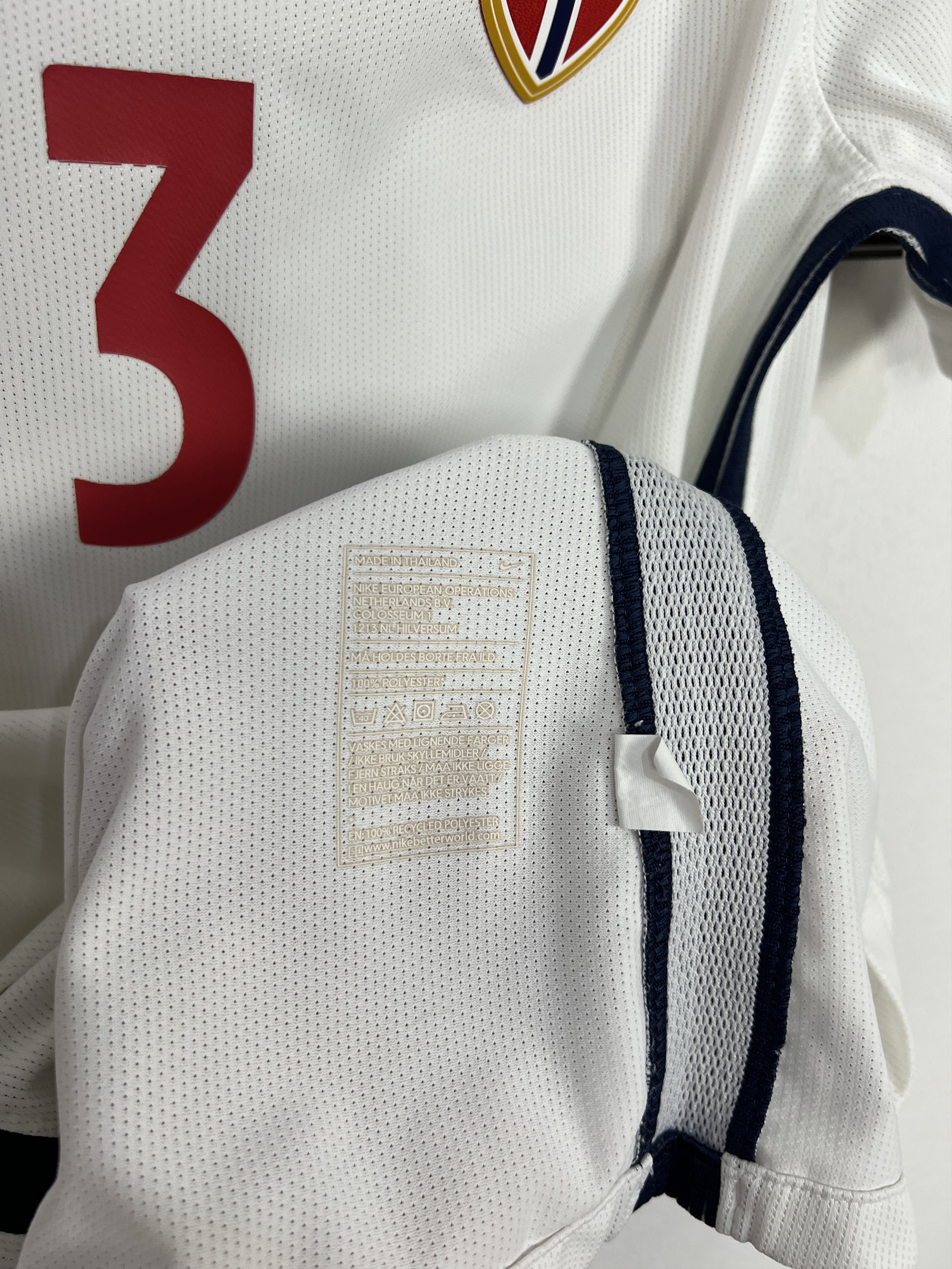 Nike Norway Away football shirt 2016 Soccer #3 Nike Player Issue Size US M / EU 48-50 / 2 - 9 Thumbnail