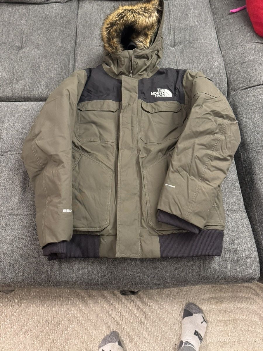 Olive green The North Face 550 Down jacket