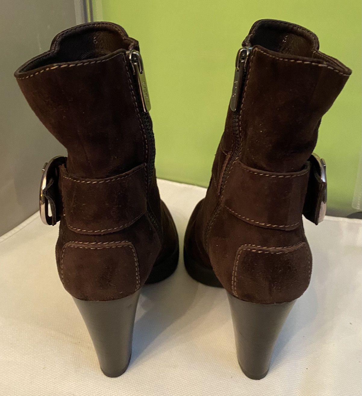 Tod's Tod’s 🇮🇹 brown suede medallion buckled ankle boots 6 UK VGC Size US 8.5 / IT 38.5 - 8 Thumbnail