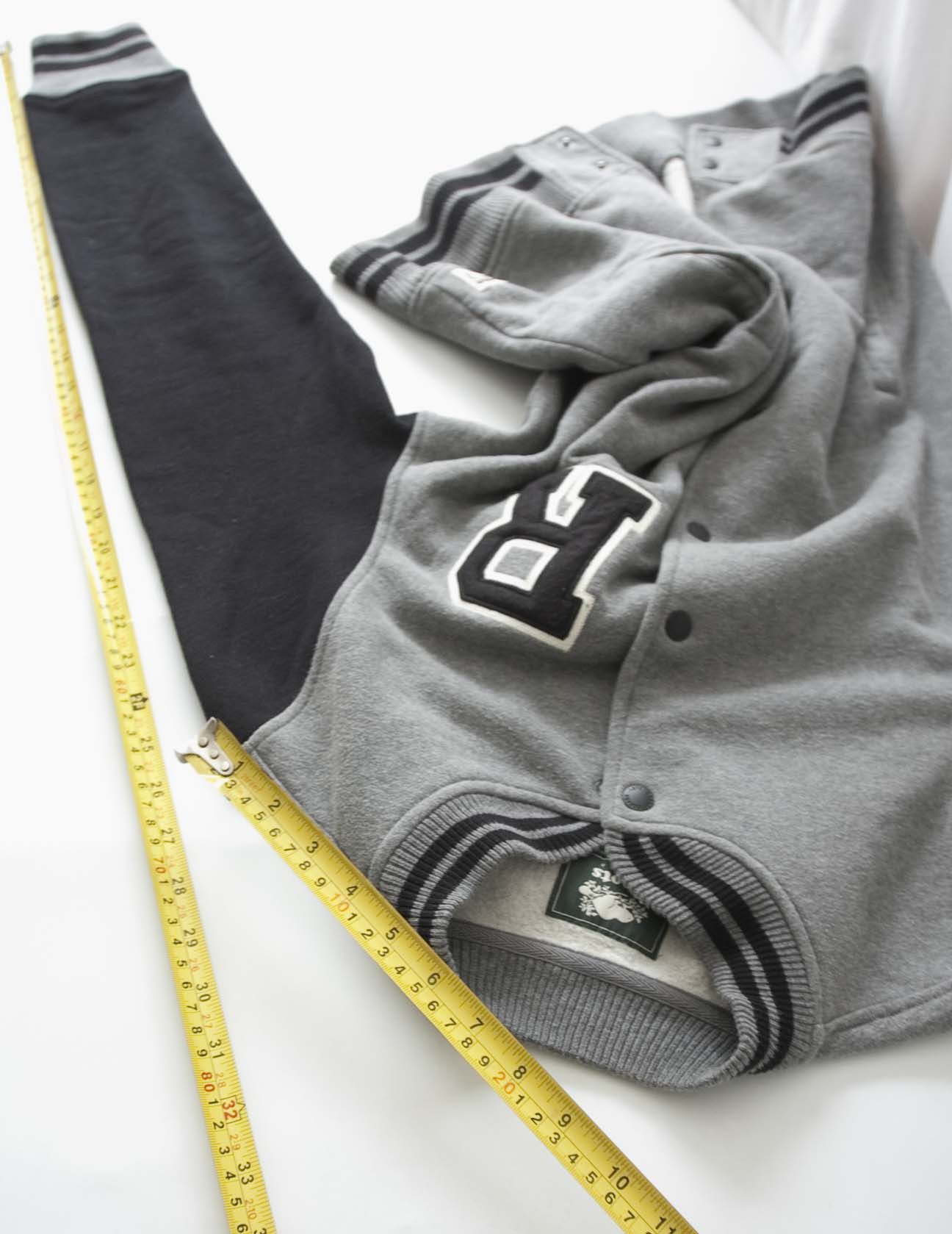 Roots Roots Canada Varsity Jacket Unisex Size M Gray Size US M / EU 48-50 / 2 - 5 Thumbnail