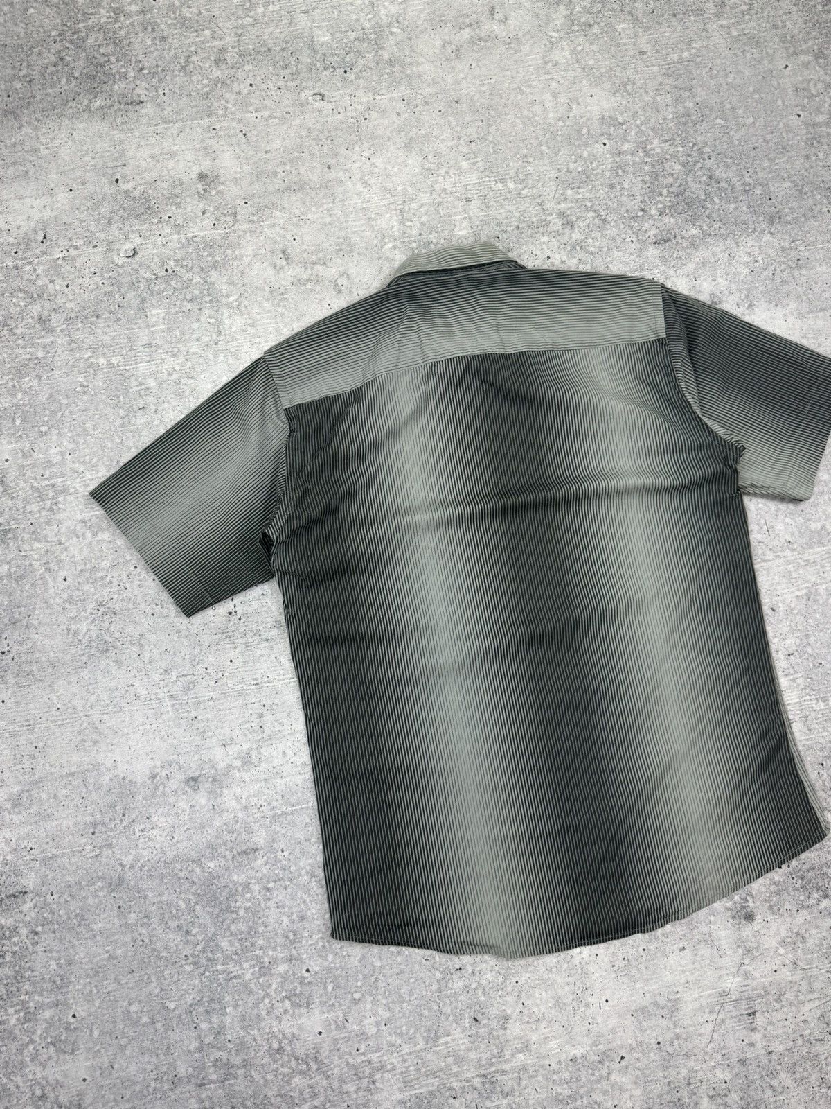 Diesel Vintage Diesel Basic Jeans Logo Short Sleeve Button Shirt Size US L / EU 52-54 / 3 - 12 Thumbnail