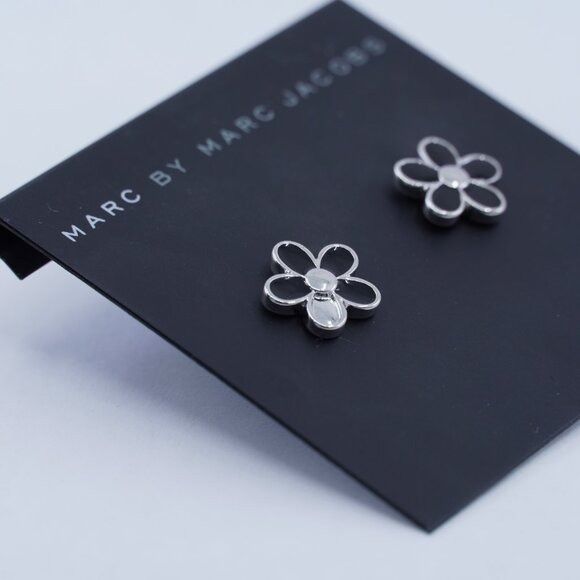 Marc Jacobs New Marc Jacobs M3PE 639 Earrings, Lowest price! Size ONE SIZE - 6 Thumbnail