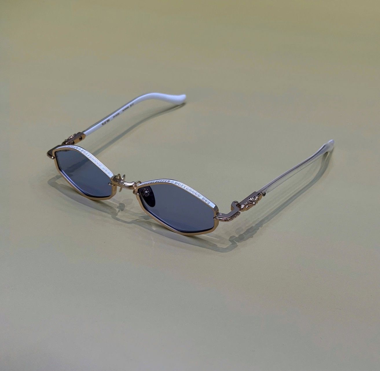 Chrome Hearts CHROME HEARTS NIP SLIP Matte Gold Plated/White-White Size ONE SIZE - 1 Thumbnail