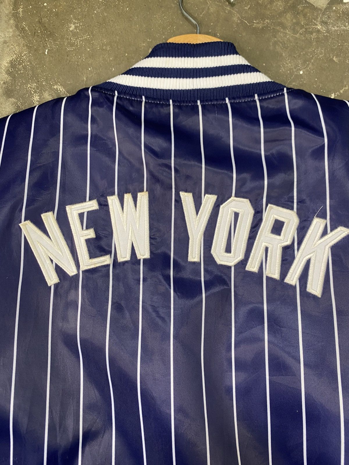 New York Yankees MLB New York Yankees Majestic Varsity Jacket Size US L / EU 52-54 / 3 - 16 Thumbnail