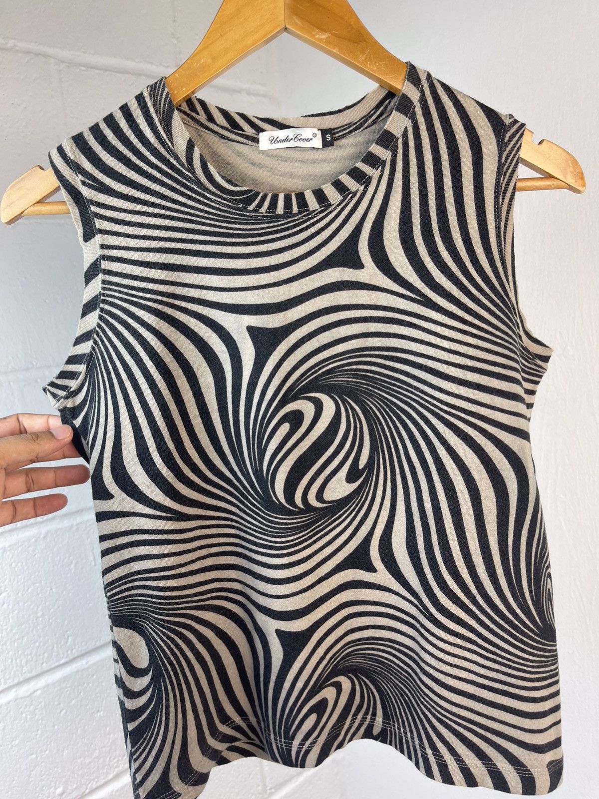 Jun Takahashi × Undercover Undercover Swirl Alloverprint Sleeveless Size US S / EU 44-46 / 1 - 9 Thumbnail