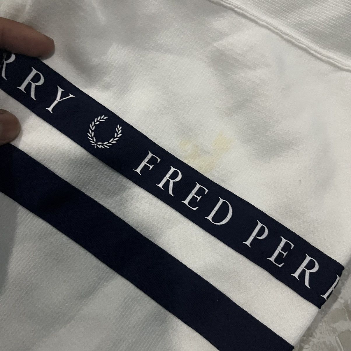 Fred Perry Fred Perry Word Embroidery White Hoodie Size US L / EU 52-54 / 3 - 6 Thumbnail