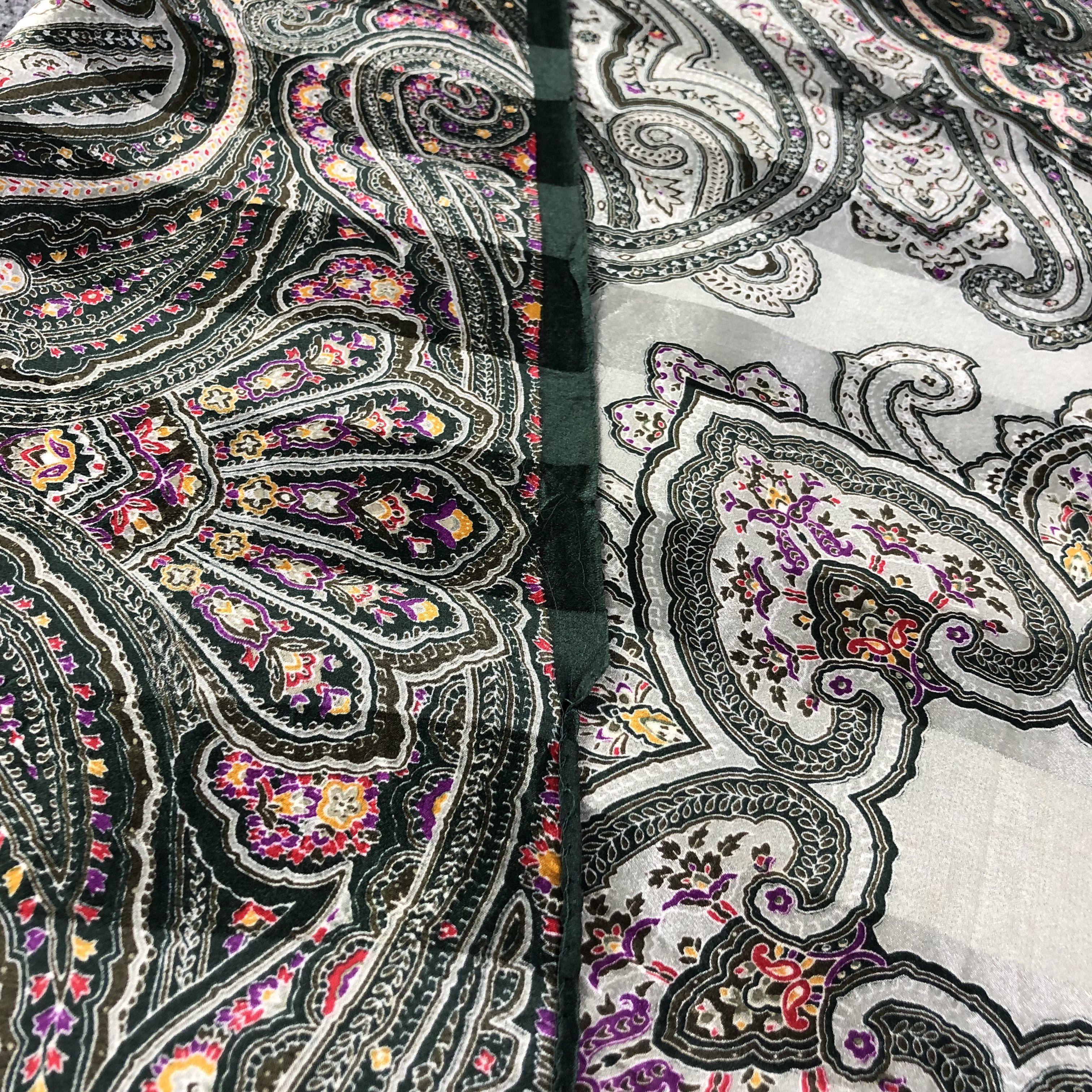 Mila Schon Vintage Mila Schon Luxury Paisley Silk Scarf M603 Size ONE SIZE - 6 Thumbnail
