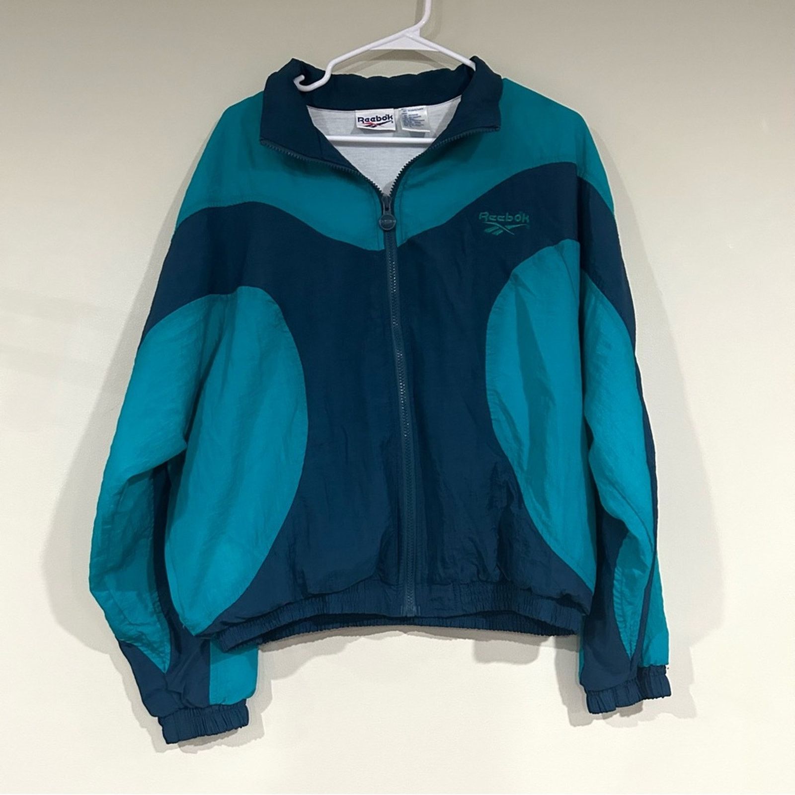 Reebok Vintage Reebok Windbreaker Jacket Size US L / EU 52-54 / 3 - 1 Thumbnail