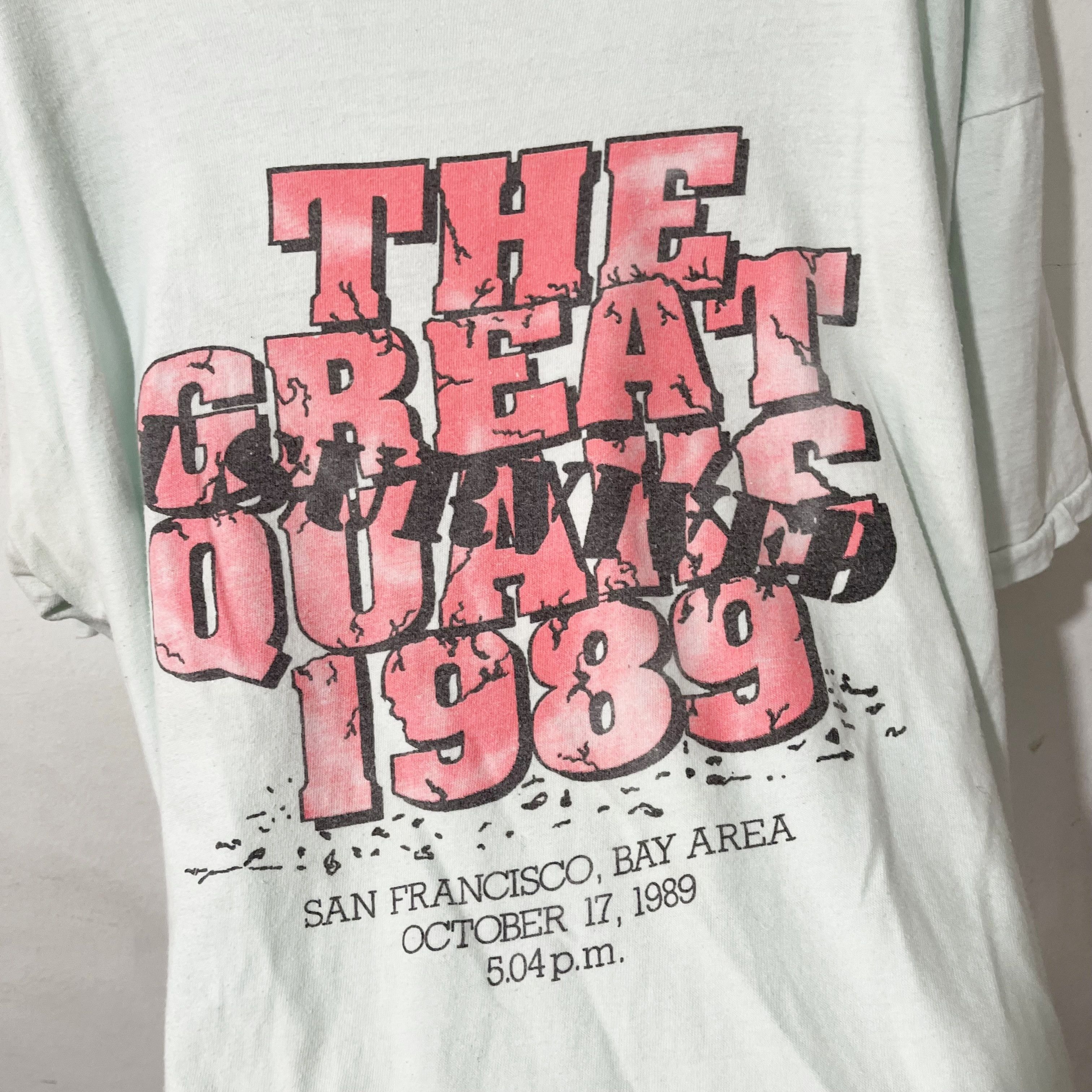 Vintage Vintage The Great Quake 1989 T-Shirt Size US XL / EU 56 / 4 - 2 Thumbnail