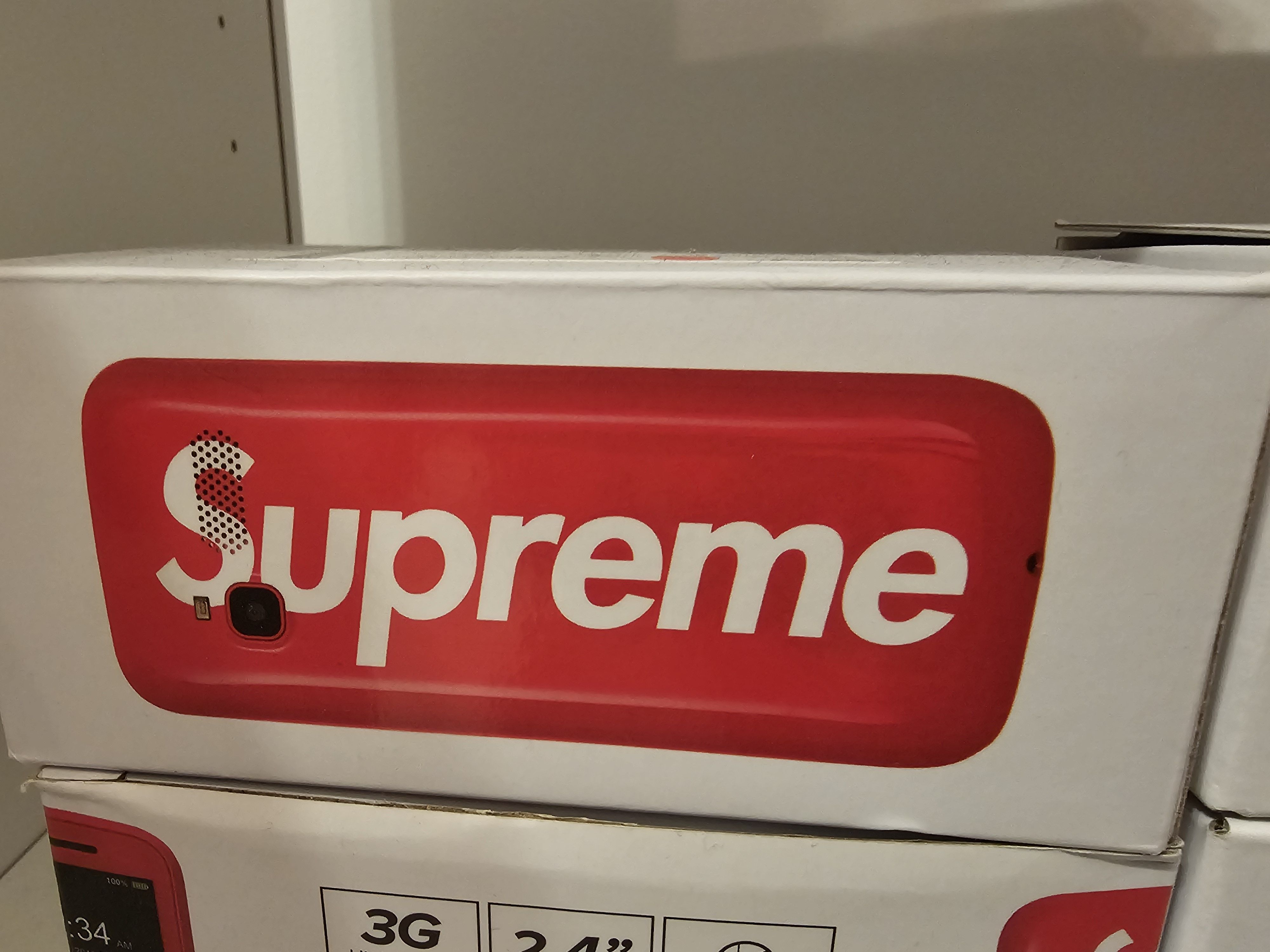 Supreme Burner phone : The Supreme BLU Burner Phone Black/Red Size ONE SIZE - 3 Thumbnail