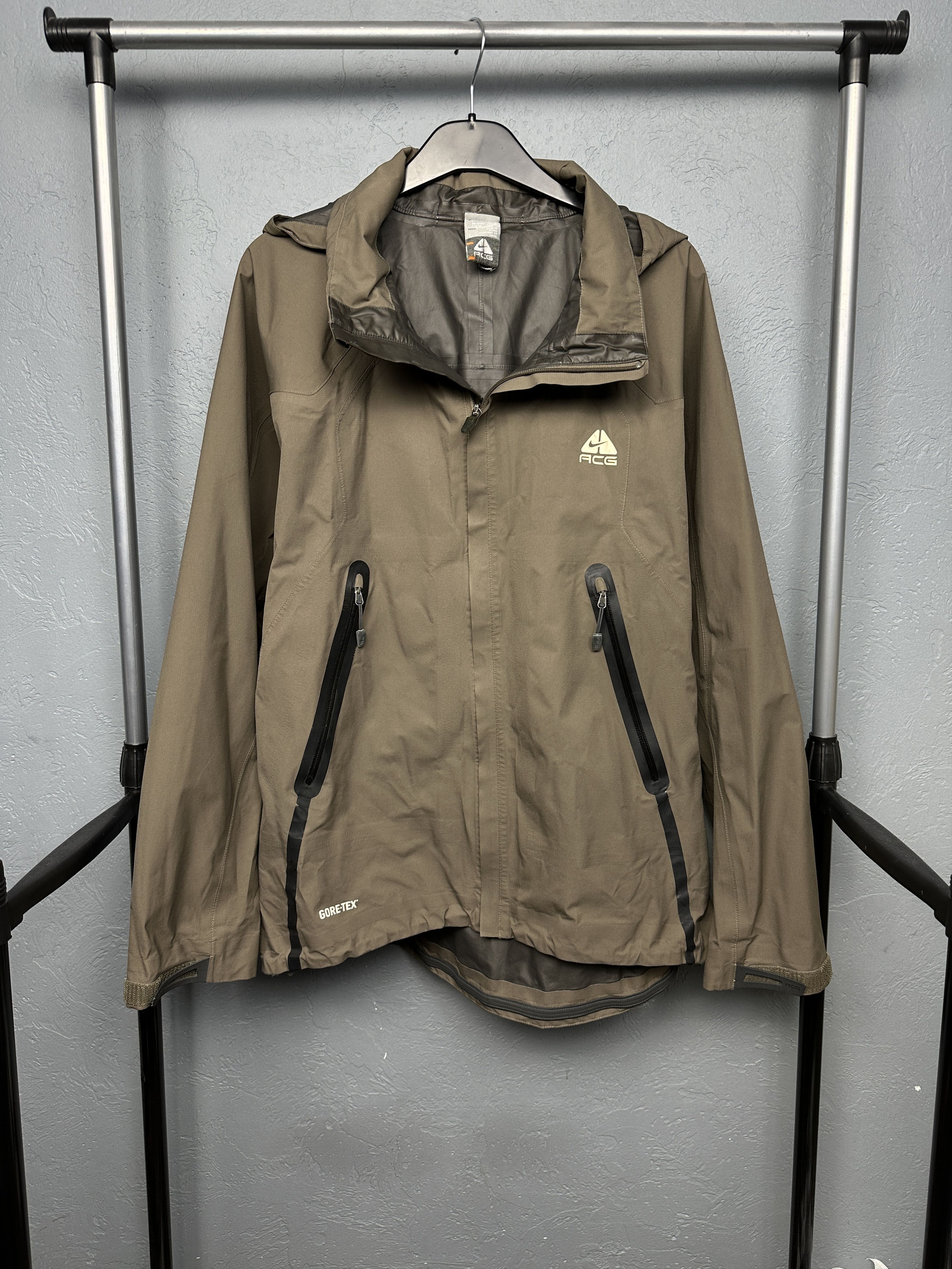 Nike ACG Nike ACG Gore-Tex Mens Windbreaker Jacket Size US L / EU 52-54 / 3 - 1 Thumbnail