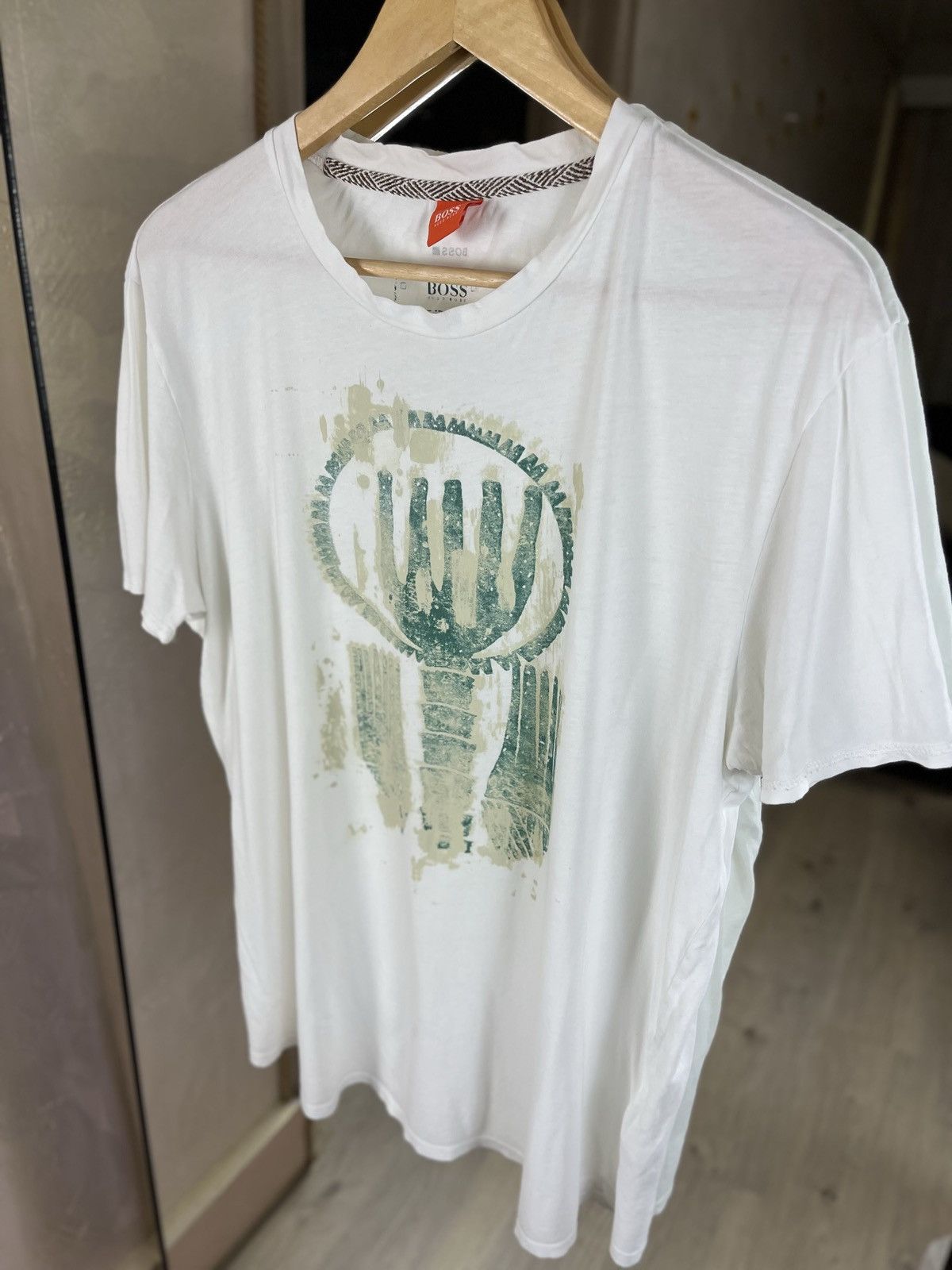 Hugo Boss BOSS Hugo Boss Slim Fit Abstract Graphic Tee White Size US XXL / EU 58 / 5 - 5 Thumbnail