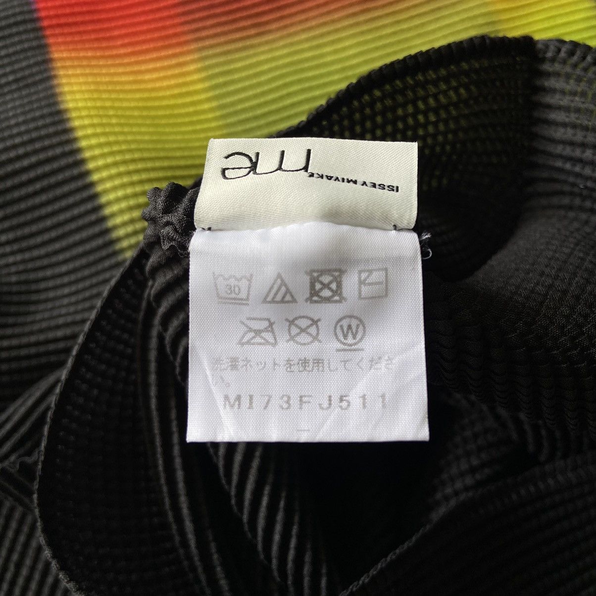Issey Miyake Issey Miyake Me Multicolor Gradient Pleats Mock Neck Top Size ONE SIZE - 5 Thumbnail