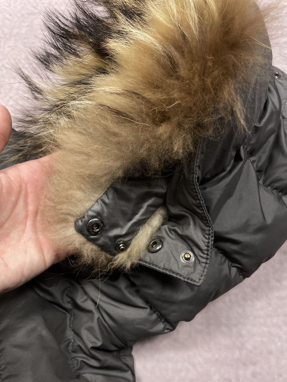 Moncler Vintage Moncler Down Jacket Real Fur Hood Women Size S / US 4 / IT 40 - 22 Thumbnail