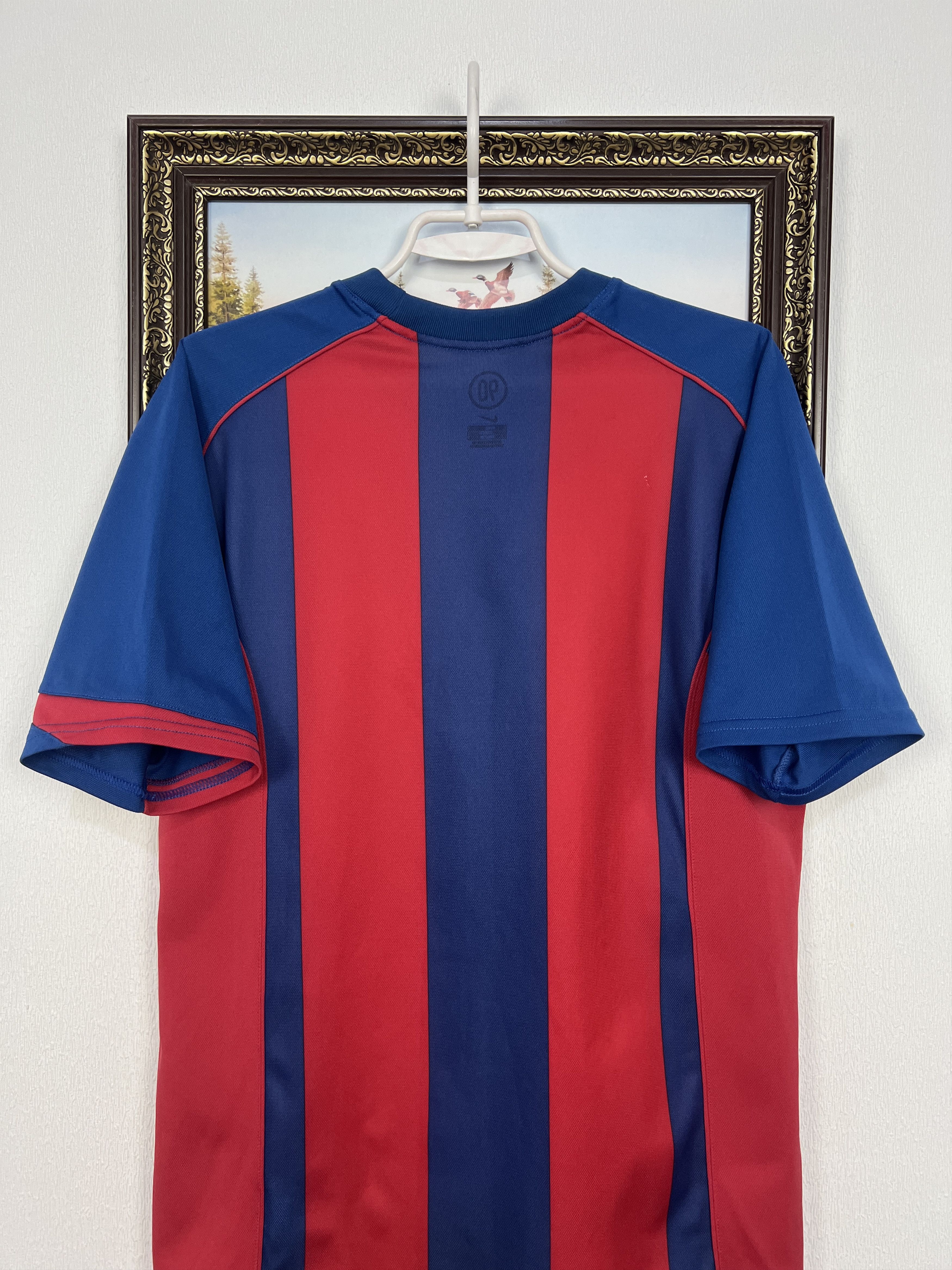 Nike Barcelona football shirt 2004 Soccer Nike Jersey Mens Size US M / EU 48-50 / 2 - 10 Thumbnail