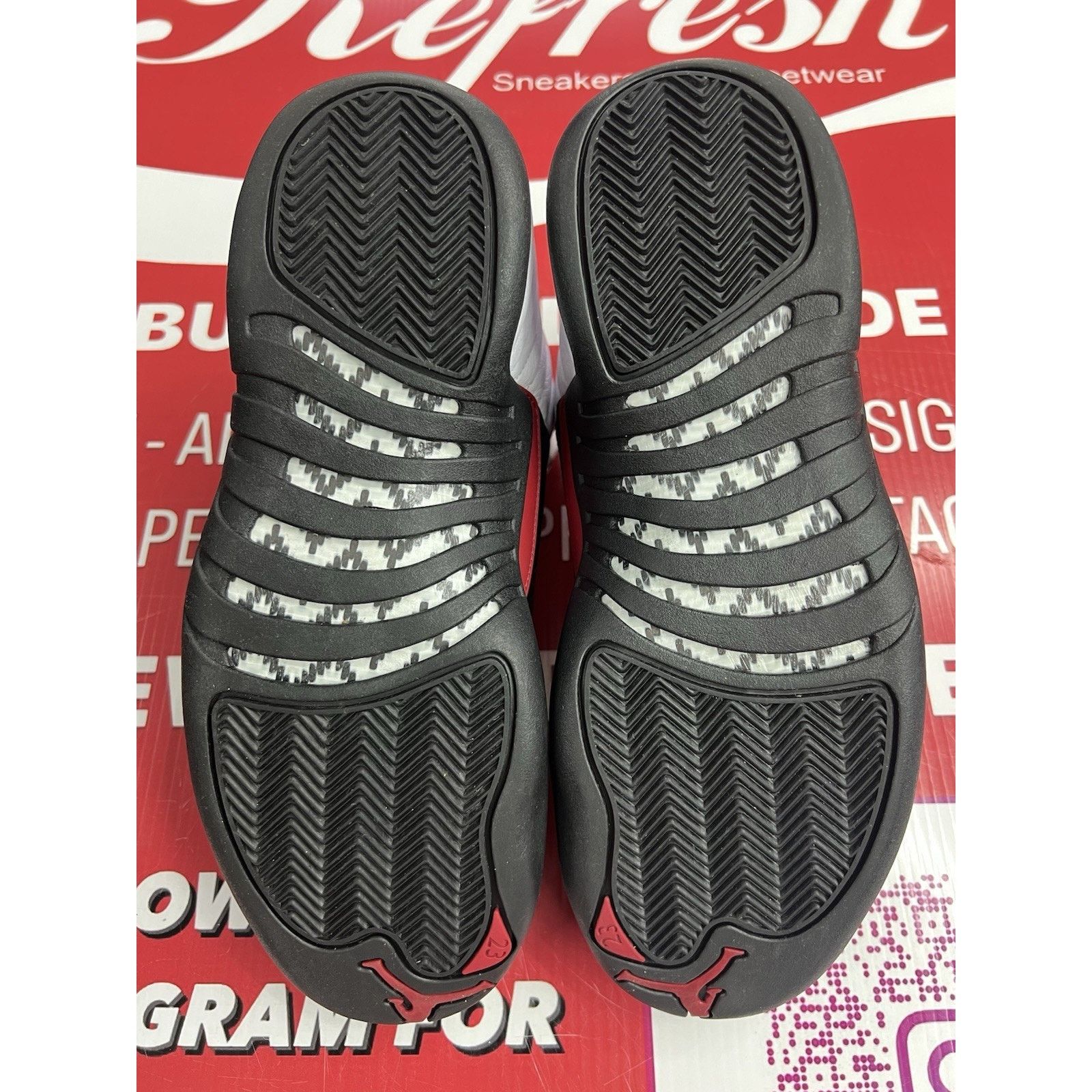 Jordan Brand Air Jordan 12 Retro Taxi Flip Size 8.5 (CT8013-162) Size US 8.5 / EU 41-42 - 6 Thumbnail