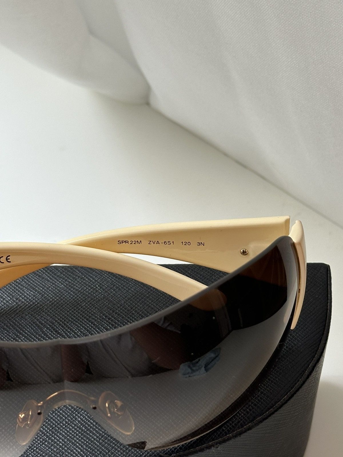 Prada Prada Vintage Unisex 00s Luxury Mask Sunglasses Size ONE SIZE - 5 Thumbnail
