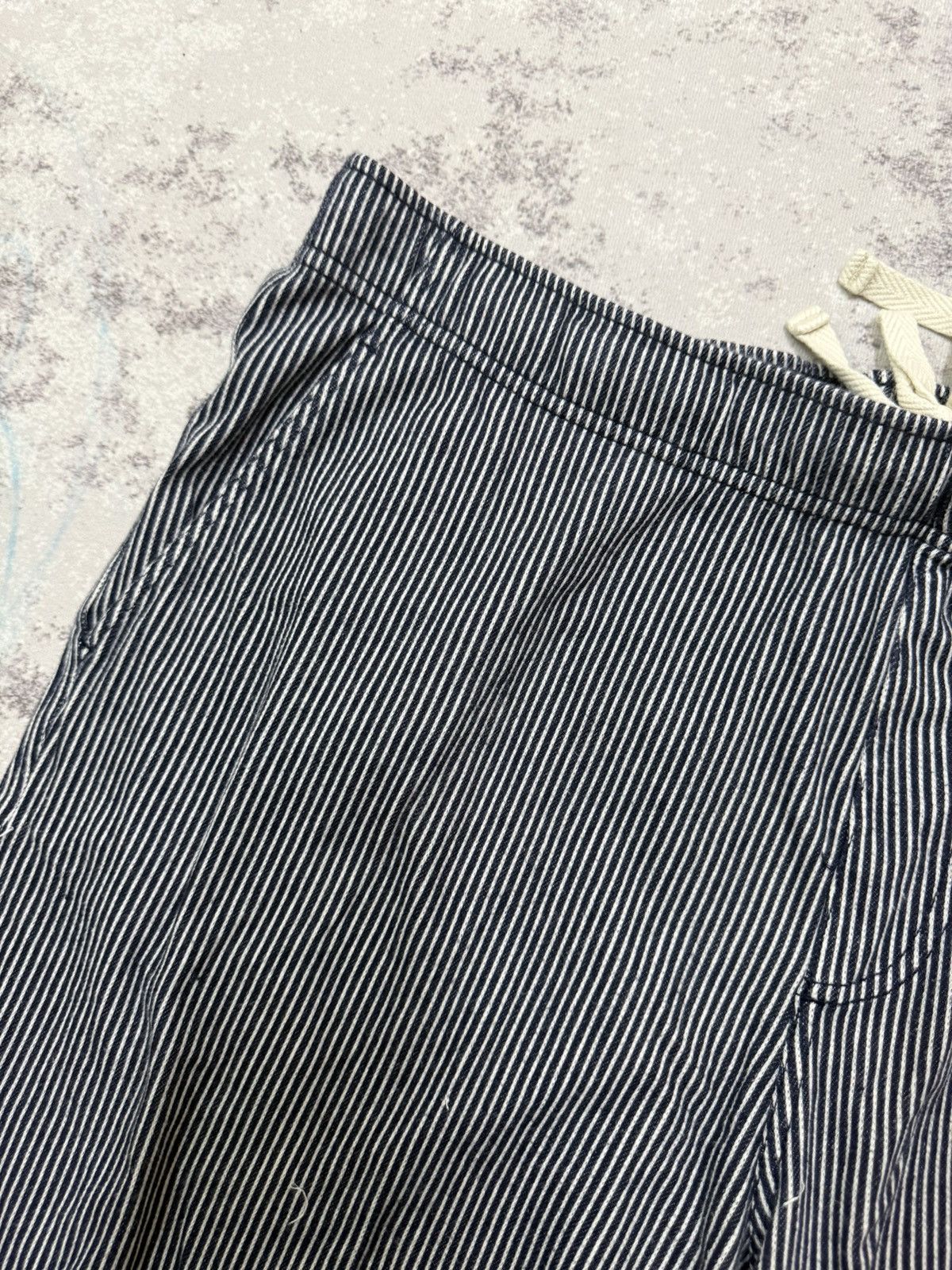 Uniqlo UNIQLO HICKORY STRIPE COTTON SHORT PANTS Size US 34 / EU 50 - 4 Thumbnail