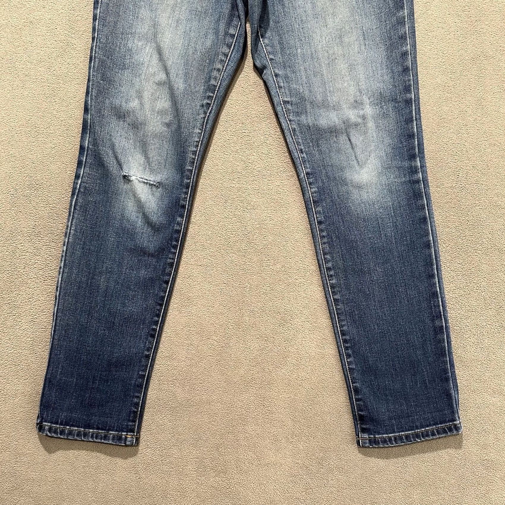 Old Navy Old Navy Womens Jeans Size 4 Blue Denim Straight Mid Rise Distressed Faded GUC Size 27" / US 4 / IT 40 - 5 Thumbnail