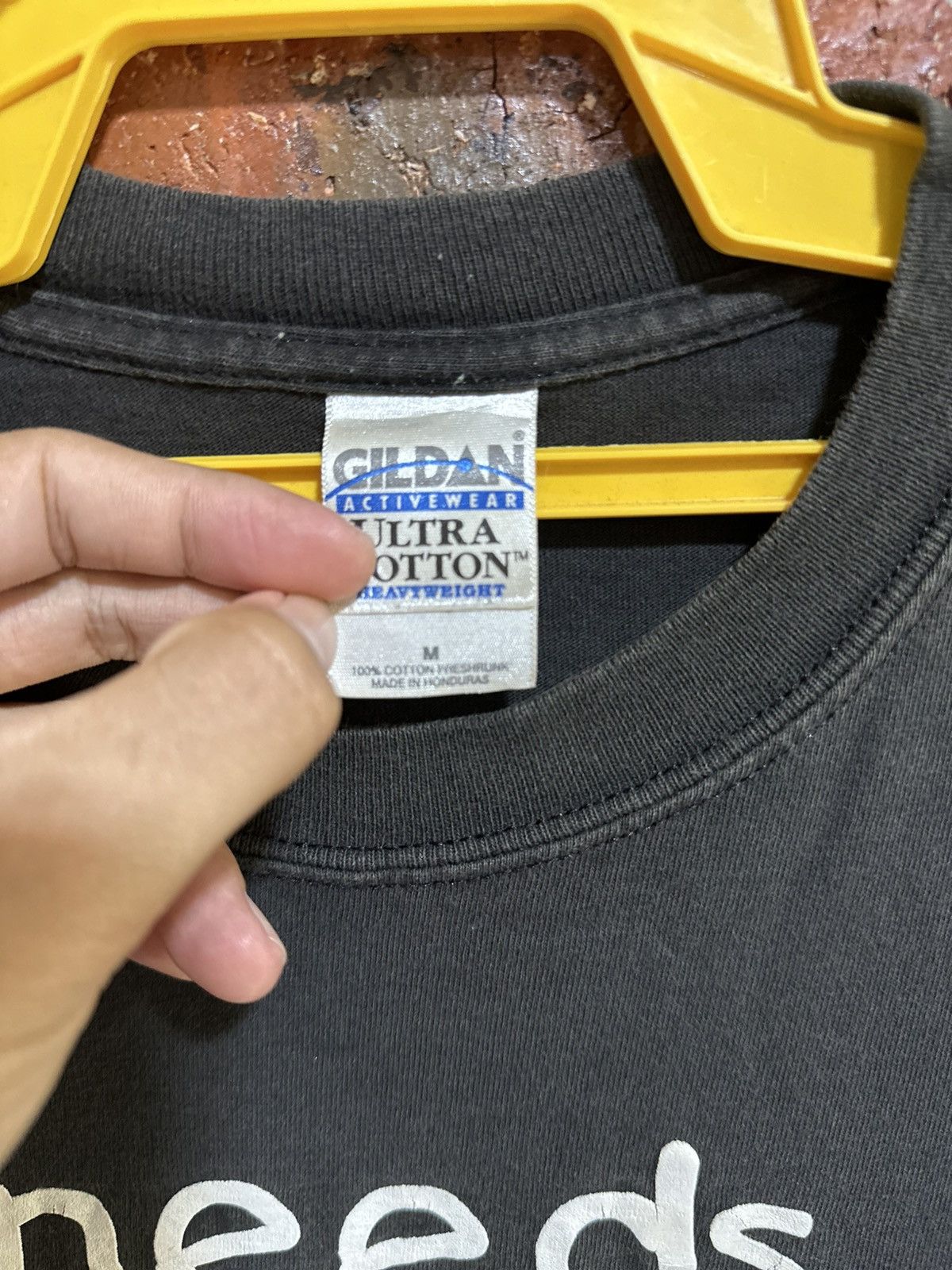 Gildan × Sears × Vintage Vintage Needs Supervision Faded Tee Size US M / EU 48-50 / 2 - 4 Thumbnail