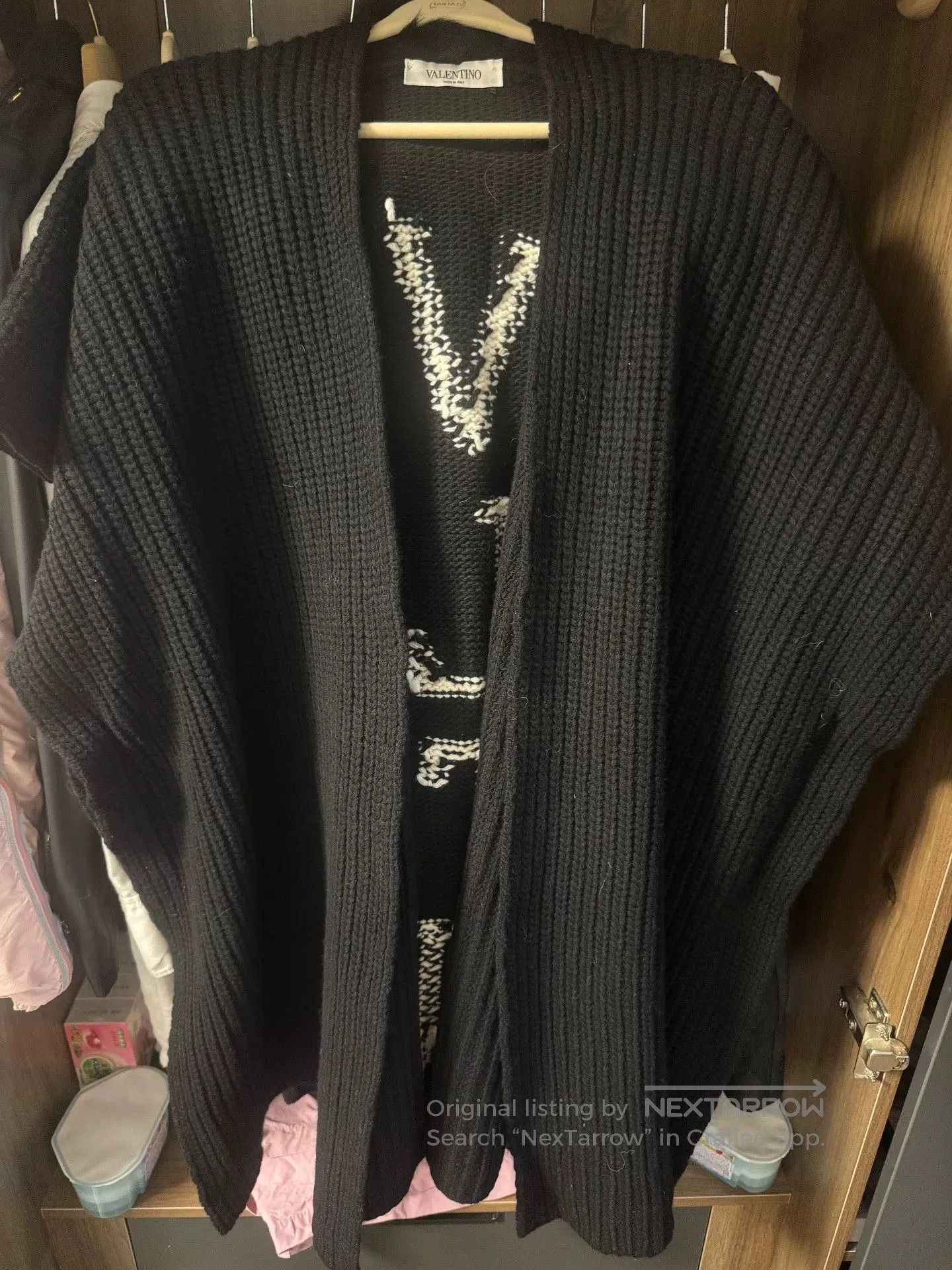 Valentino Valentino Black Wool Shawl XS. Size ONE SIZE - 1 Thumbnail