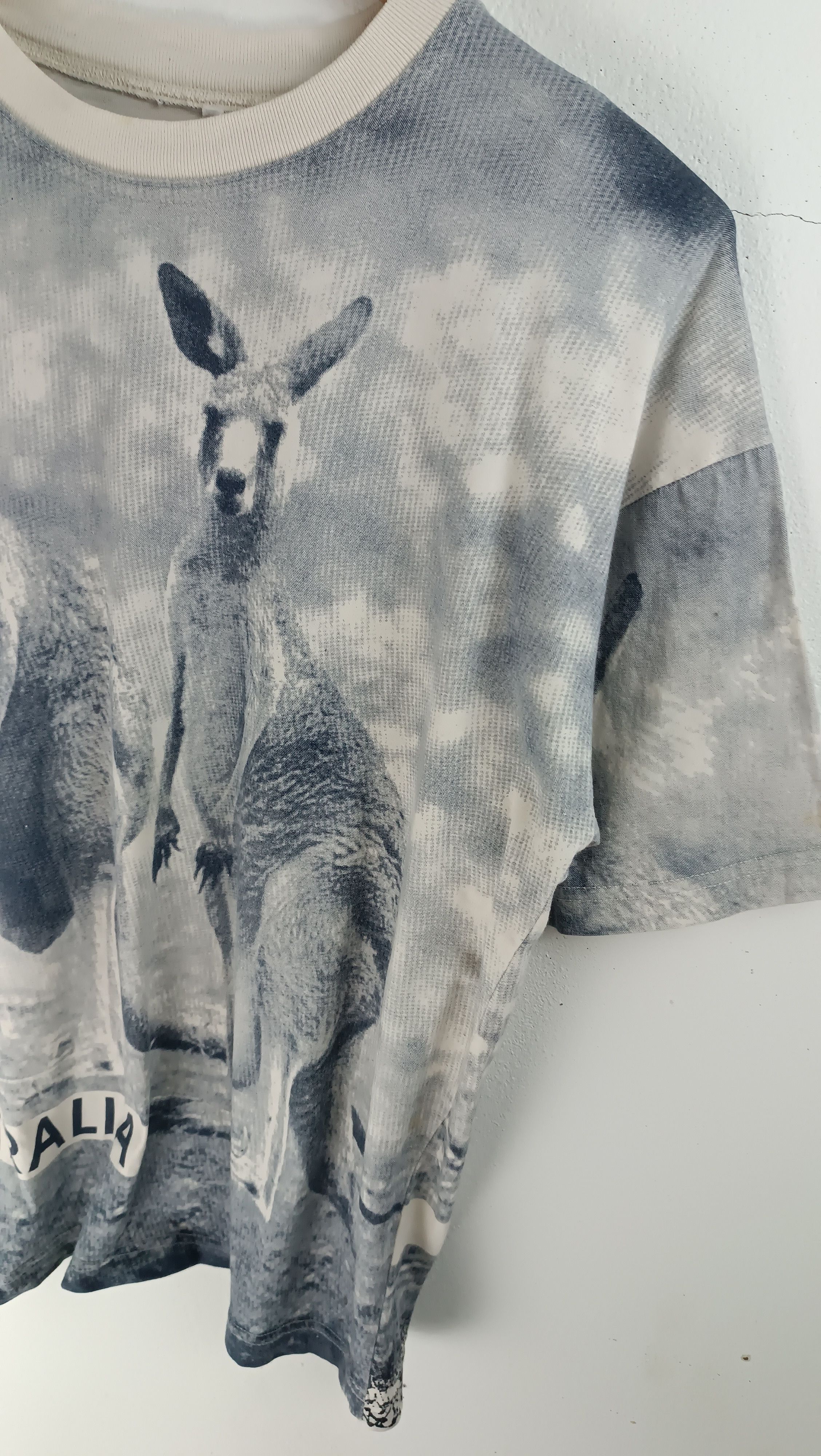 Vintage VINTAGE 90'S AUTRALIA KANGAROO AOP OVERPRINT VERY RARE TEE Size US XL / EU 56 / 4 - 15 Thumbnail