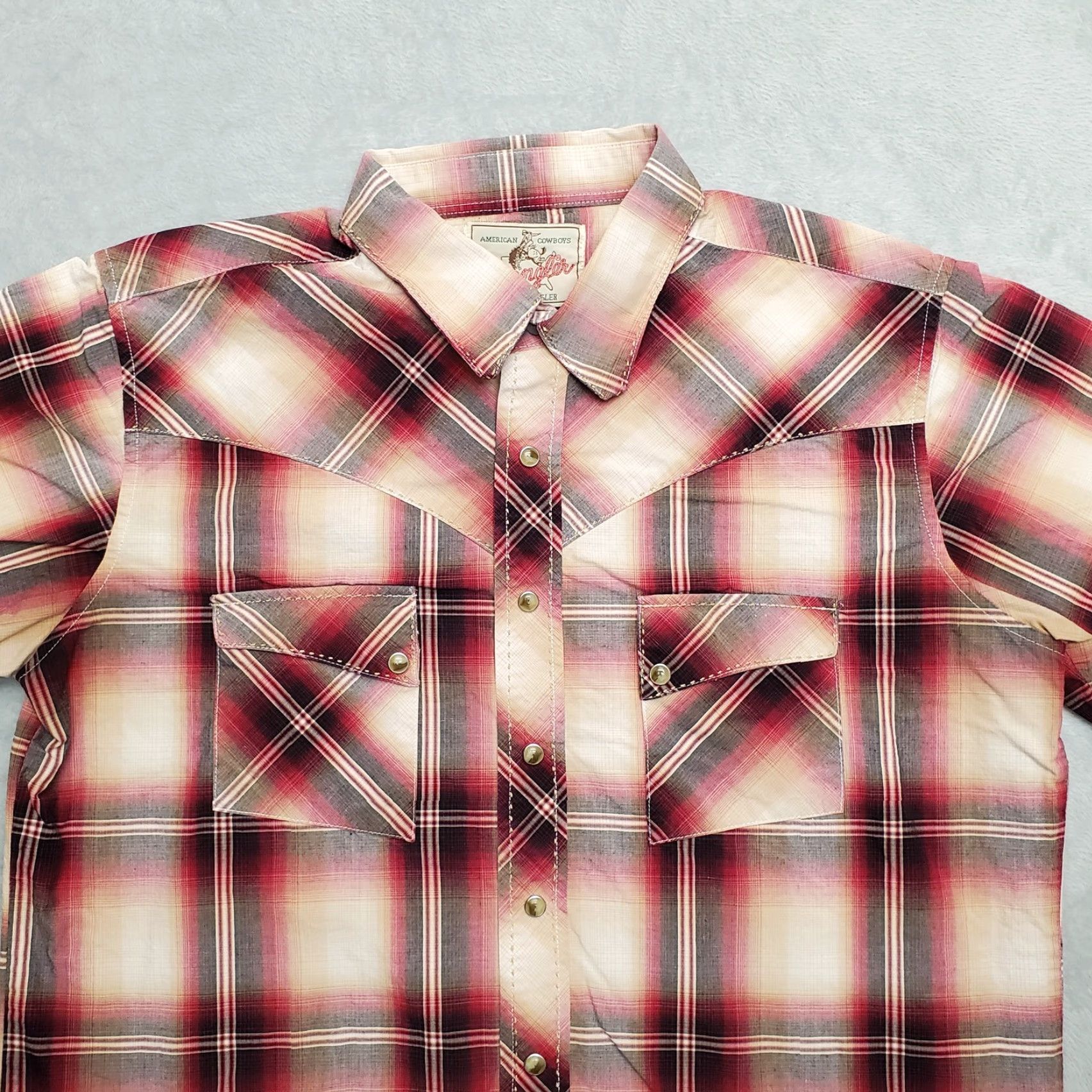 Wrangler Wrangler Shirt Mens M Red Short Sleeve Pearl Snap Cowboy Western Lightweight Shirt Mens Red Short Sleeve Pearl Snap Cowboy Western Lightweight Size US L / EU 52-54 / 3 - 3 Thumbnail