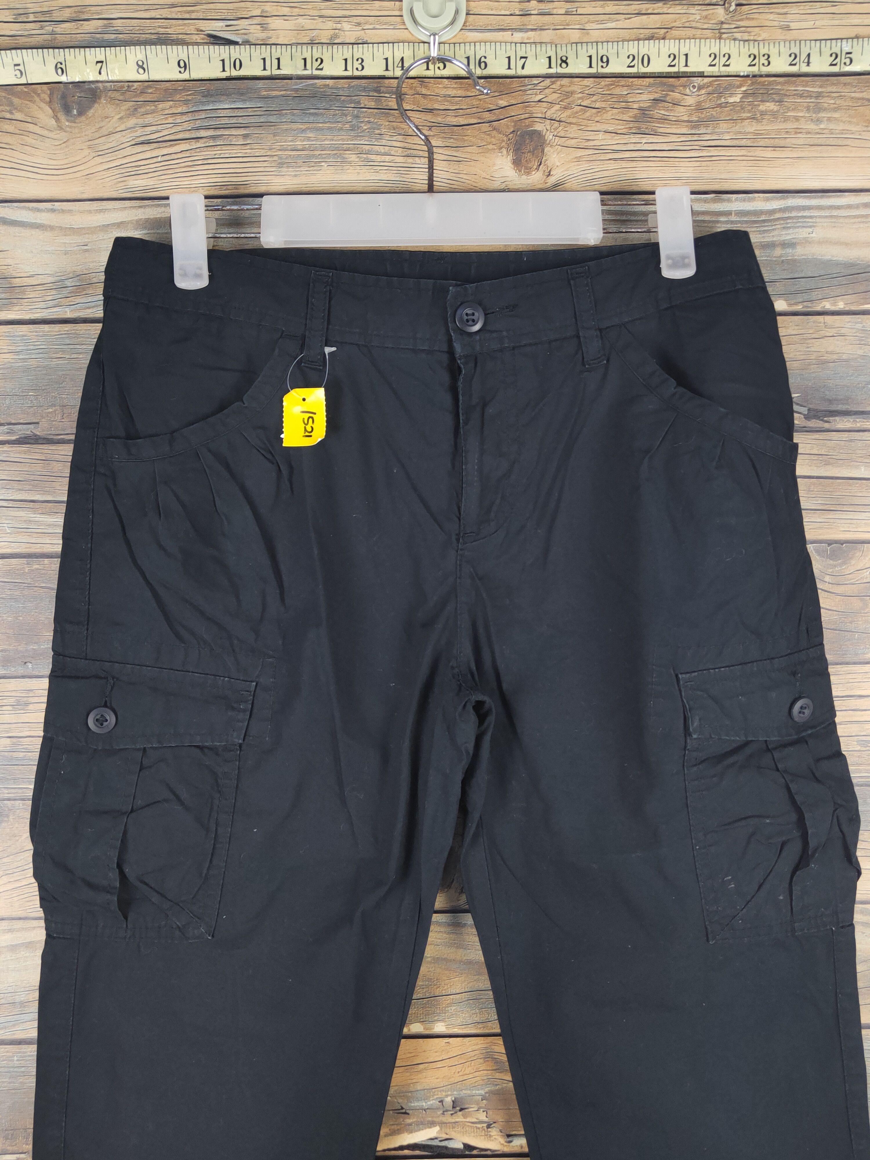 Japanese Brand DL Uniqlo Black Multipocket Tactical Cargo Pants #1521 Size 28" / US 6 / IT 42 - 2 Thumbnail